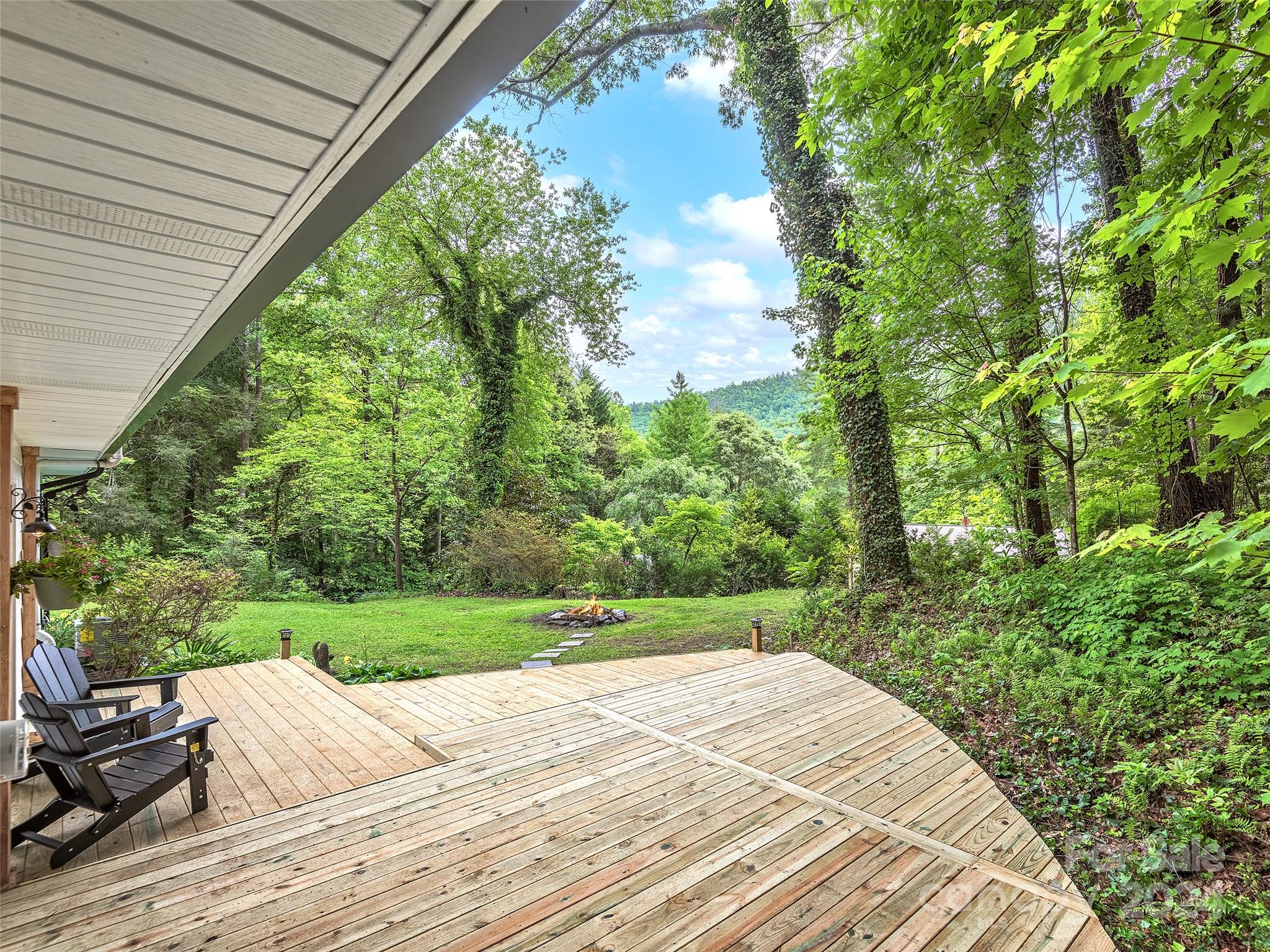 103 E White Pine Road