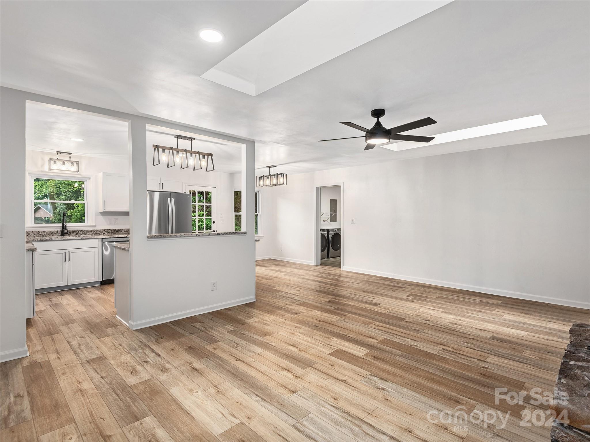 103 E White Pine Road