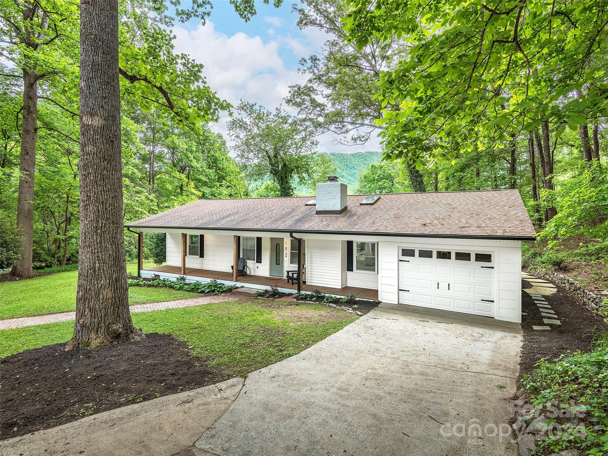103 E White Pine Road