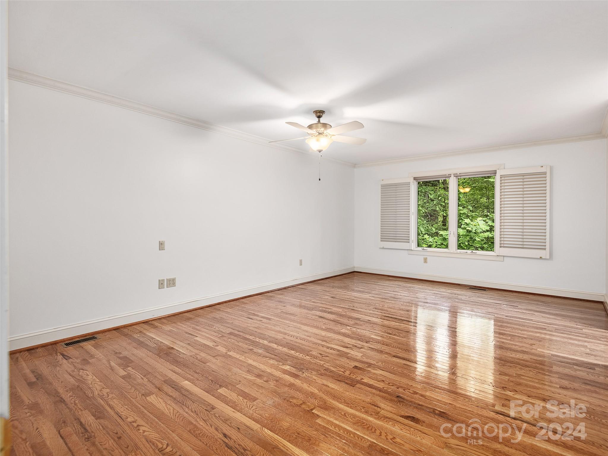 115 Woodglen Court