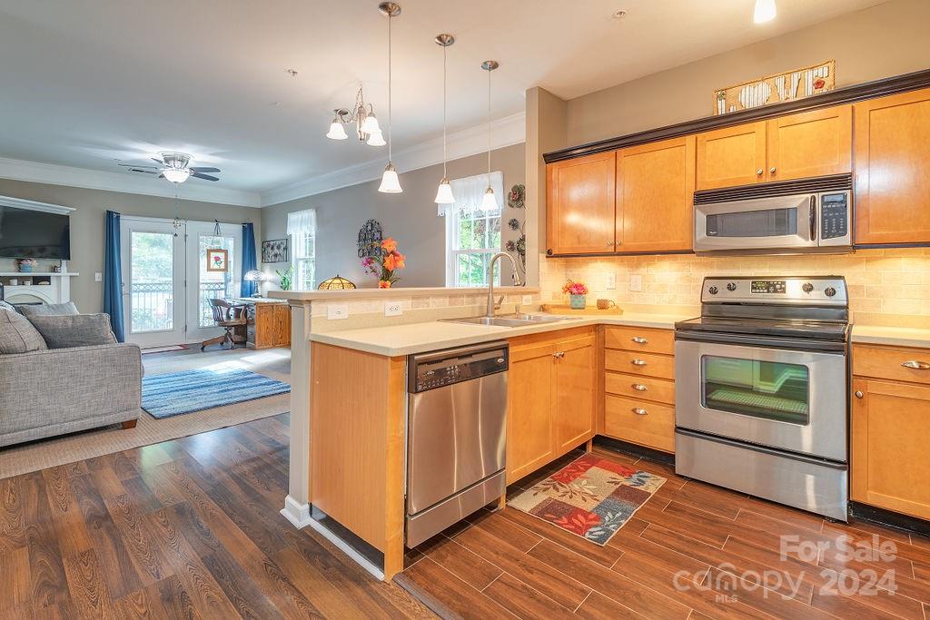 318 Appeldoorn Circle