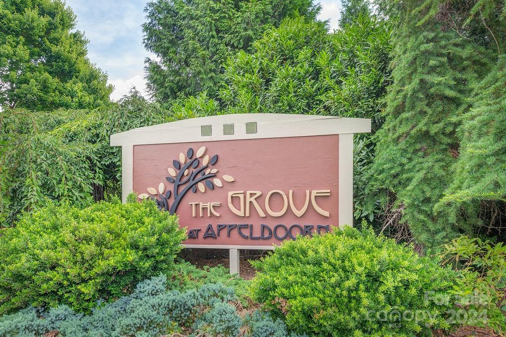 318 Appeldoorn Circle