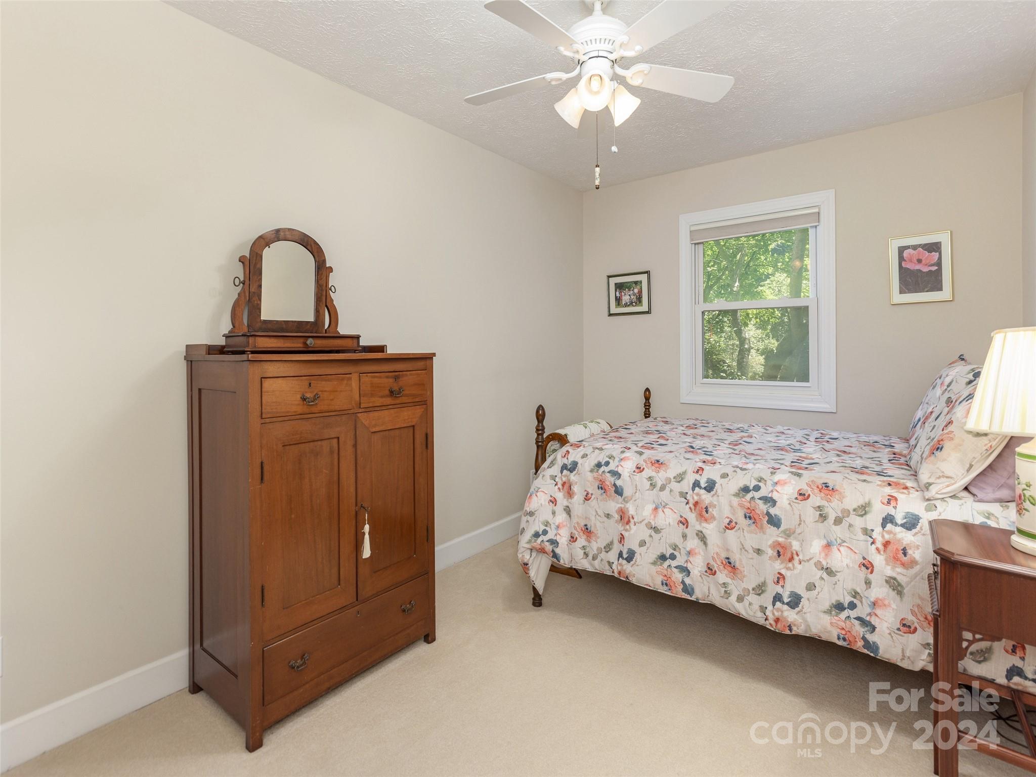 1707 Hummingbird Lane
