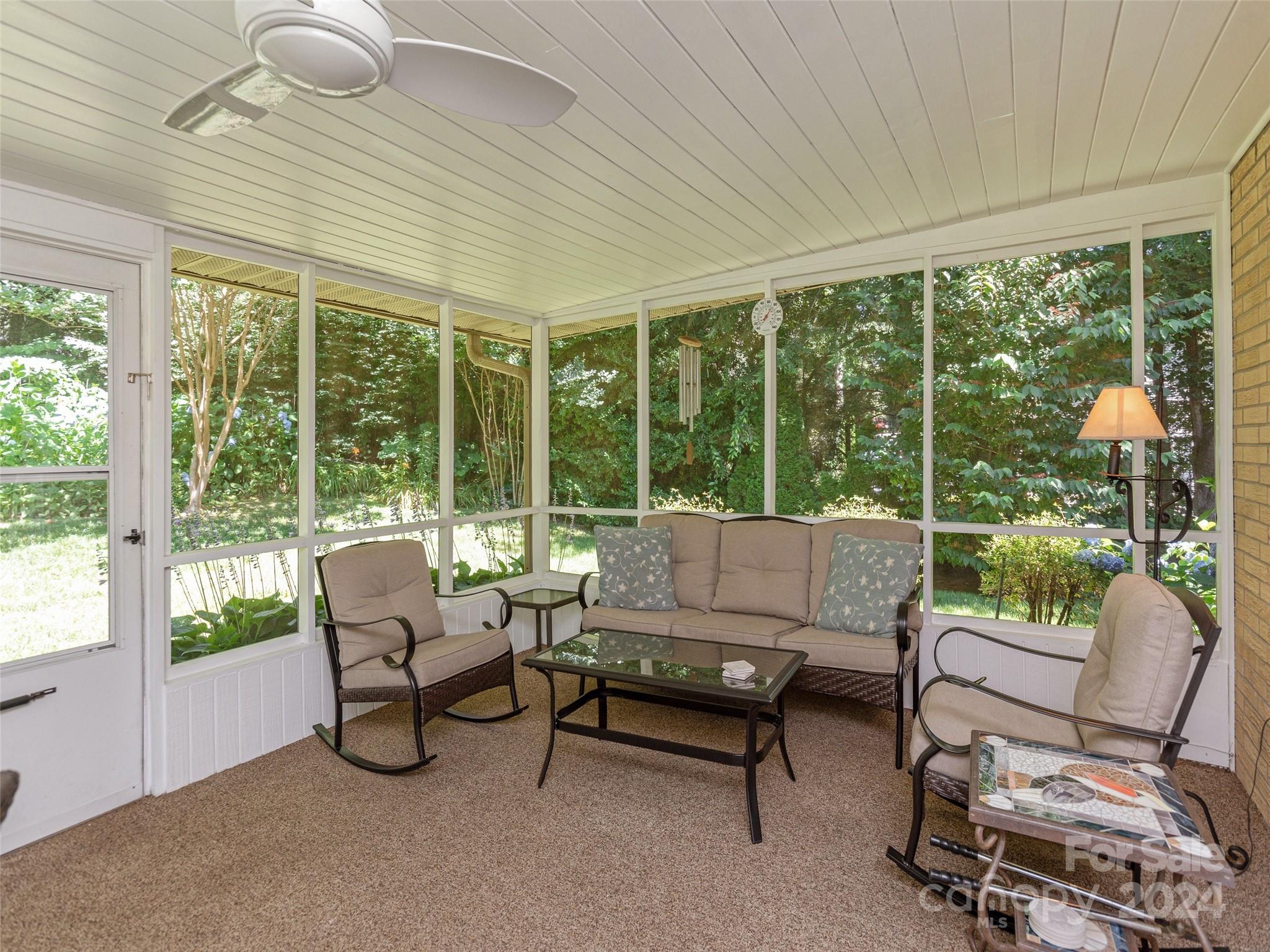 1707 Hummingbird Lane