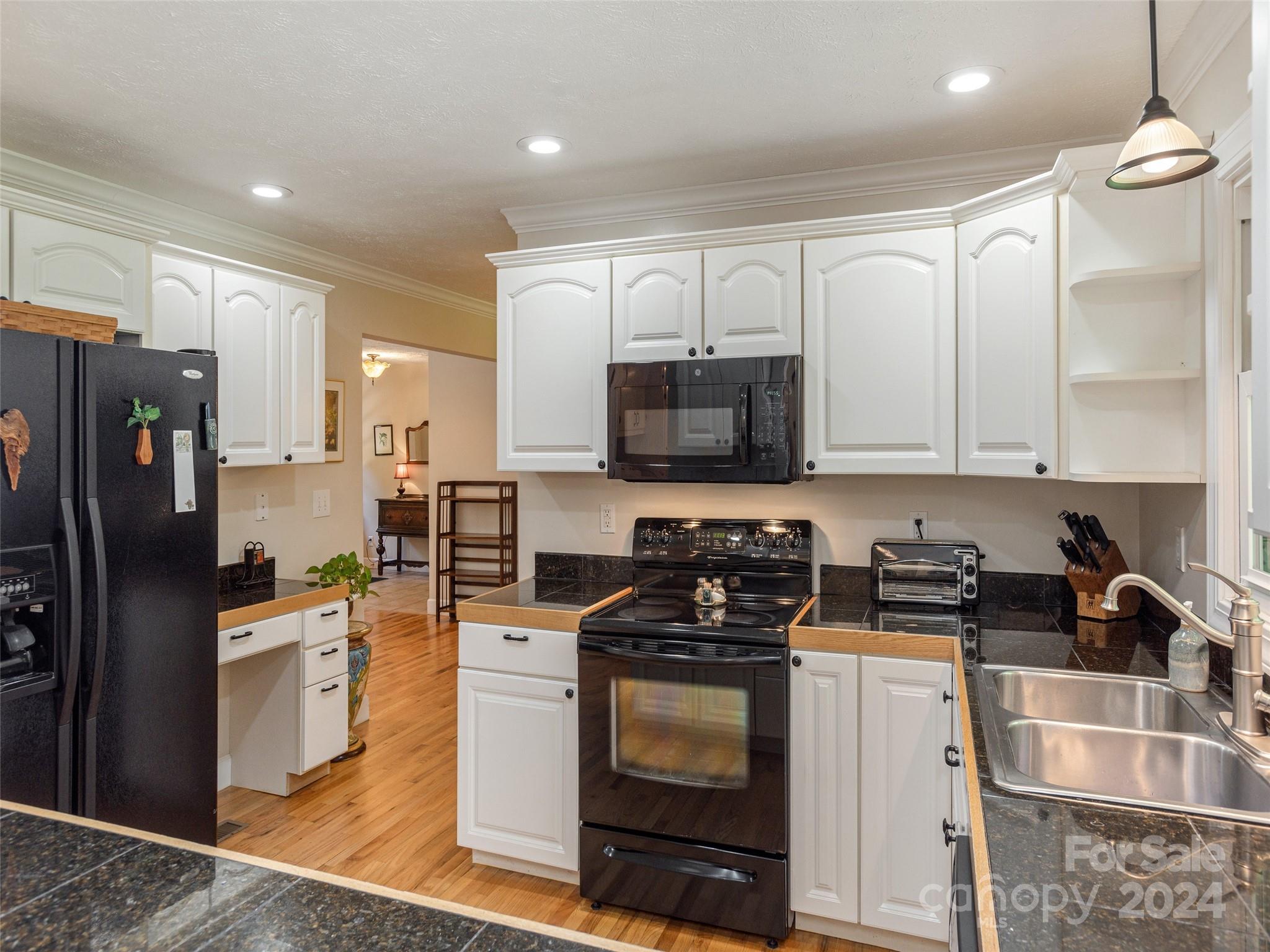 1707 Hummingbird Lane
