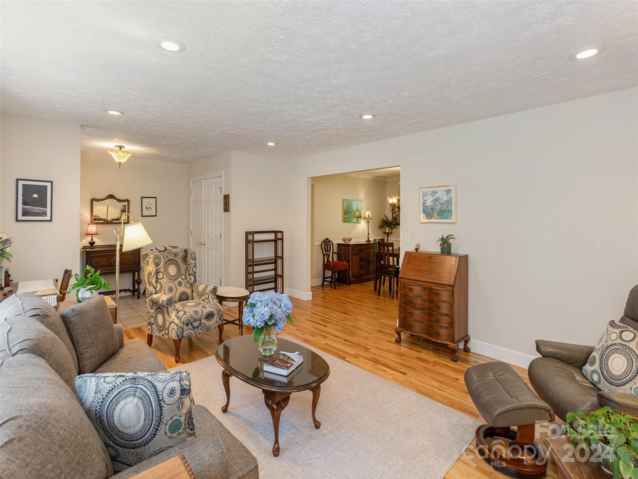 1707 Hummingbird Lane