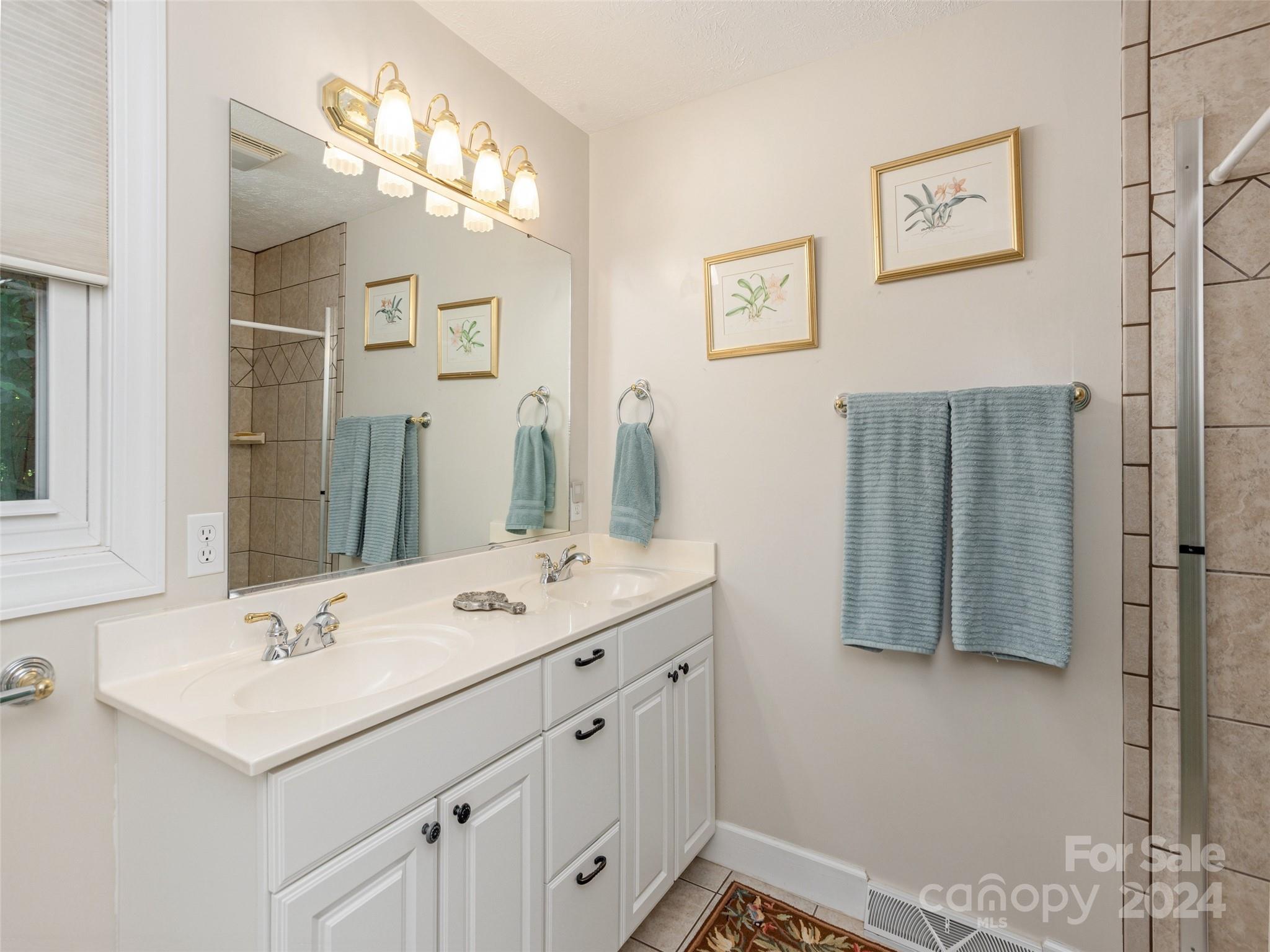 1707 Hummingbird Lane