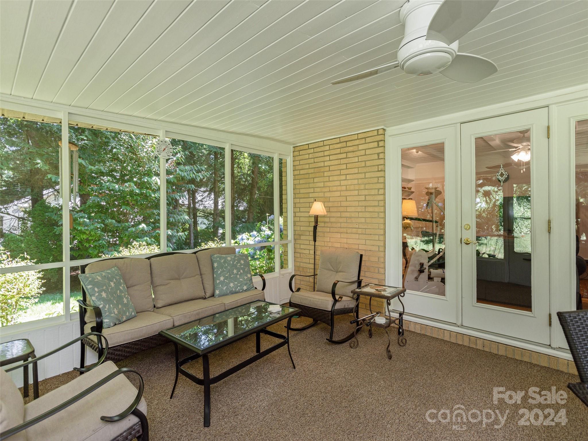 1707 Hummingbird Lane