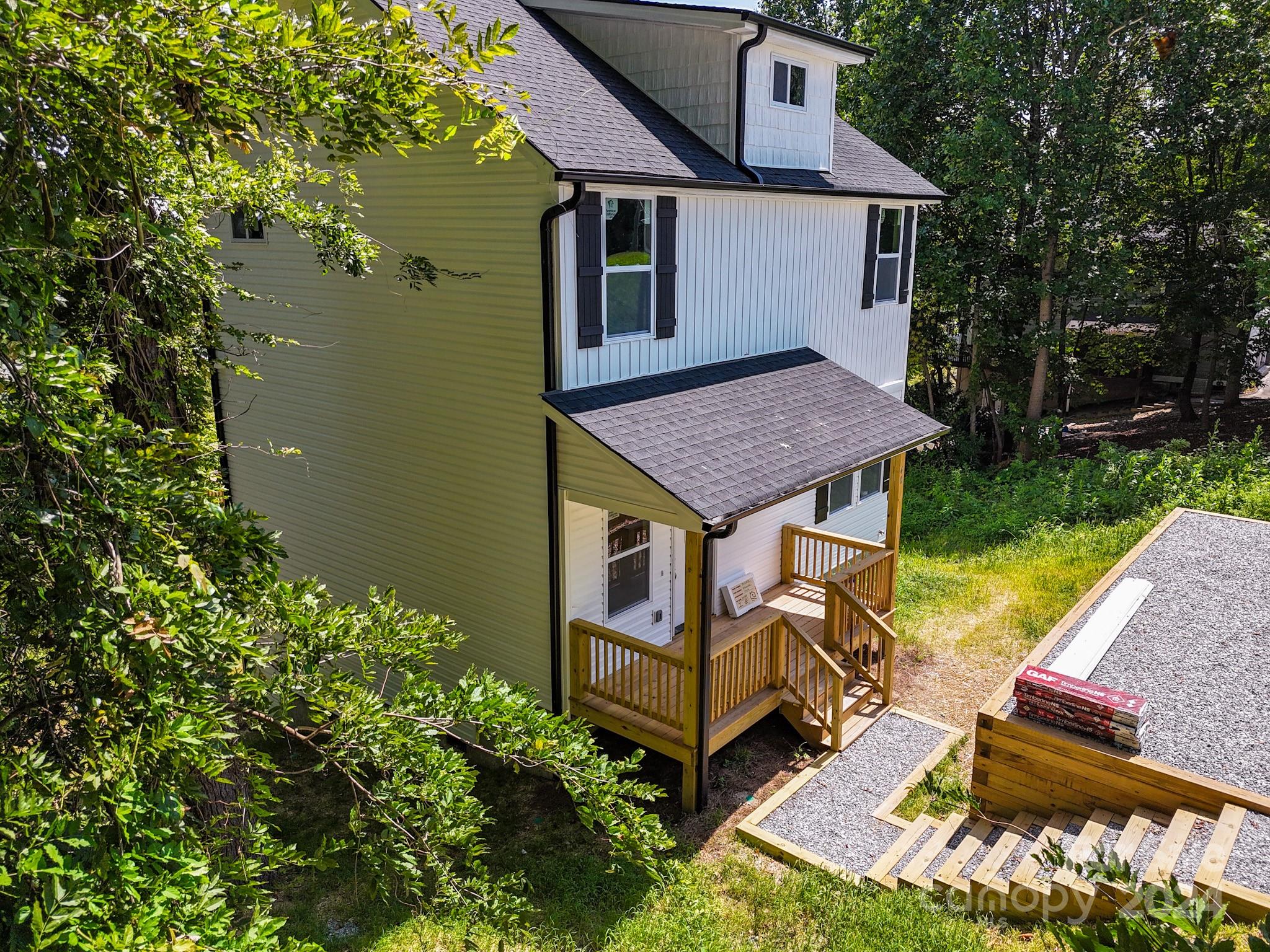 40 Summit Circle