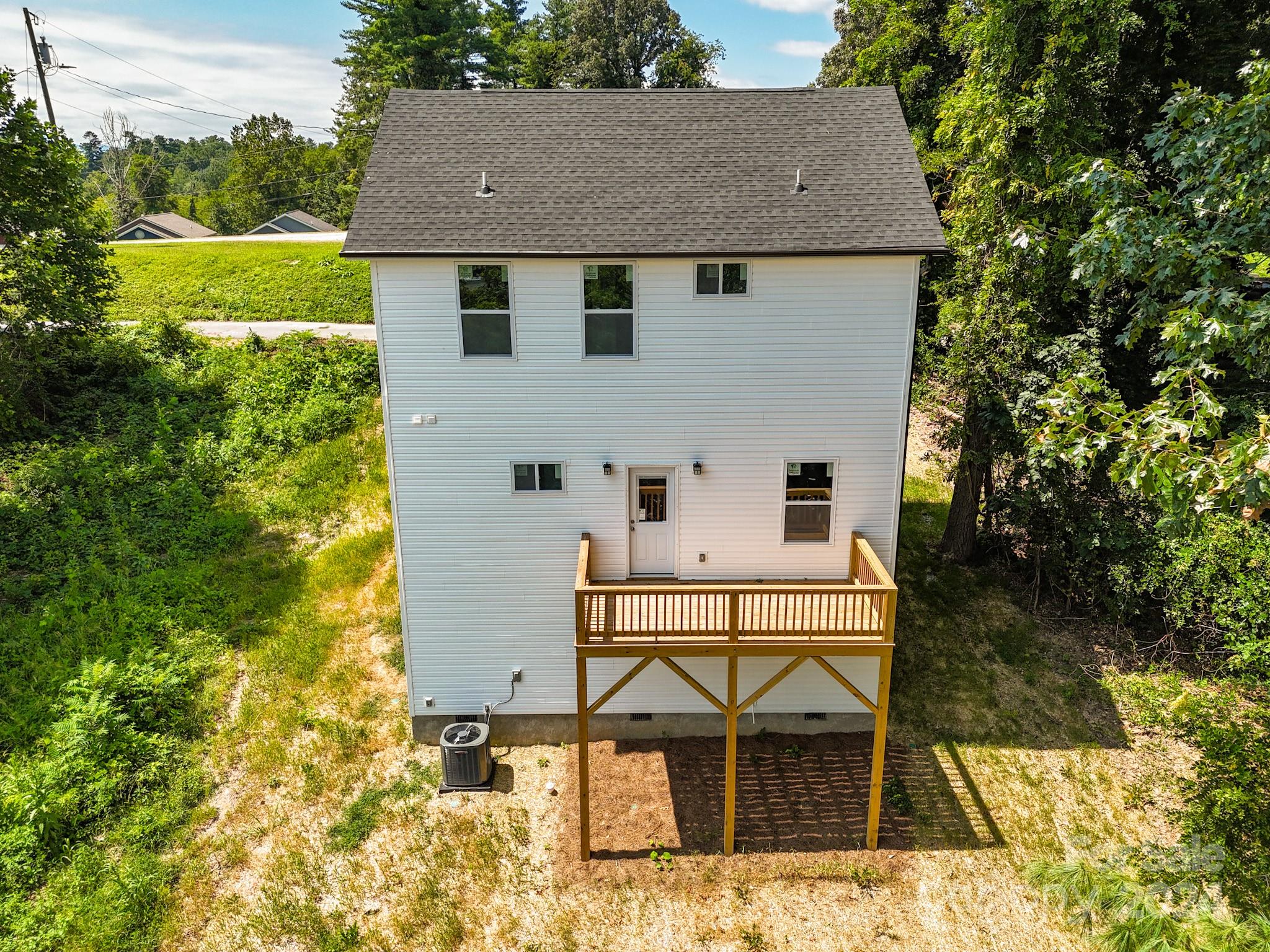 40 Summit Circle