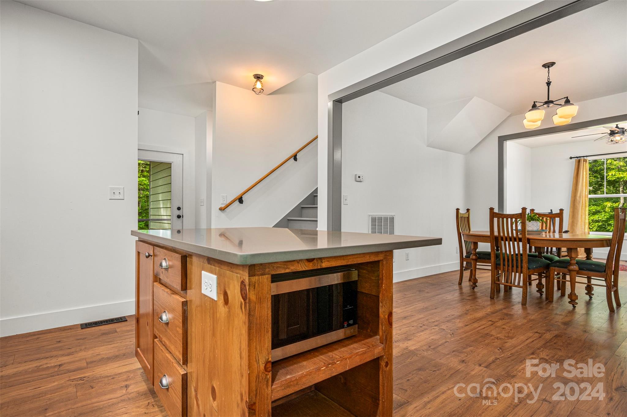 1396 Braewick Road