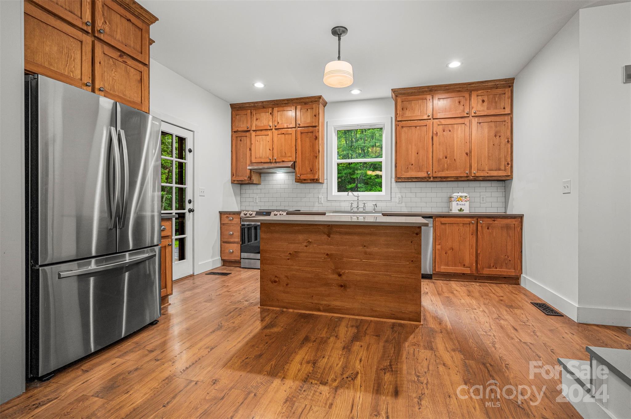 1396 Braewick Road