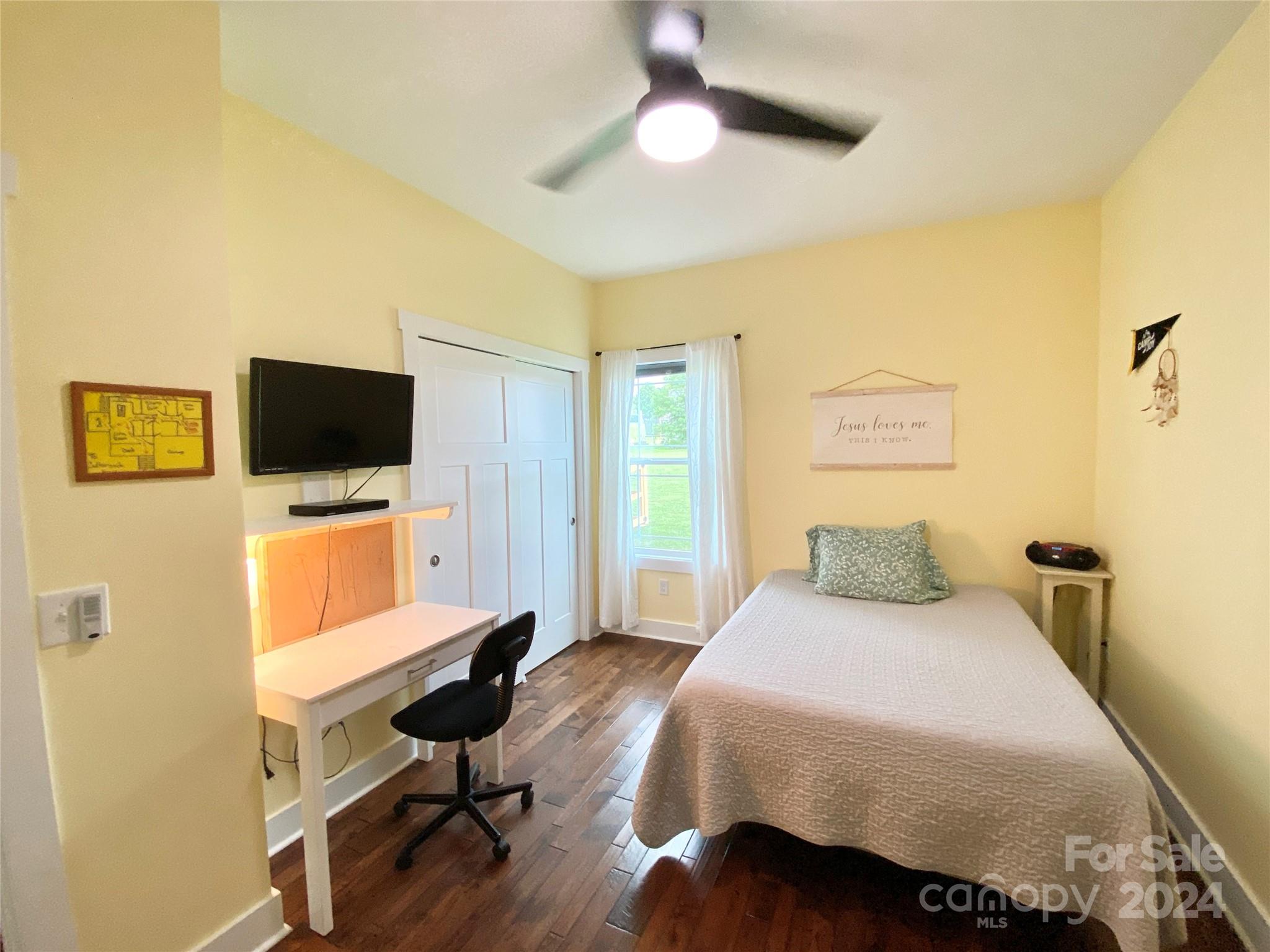 362 River Breeze Lane