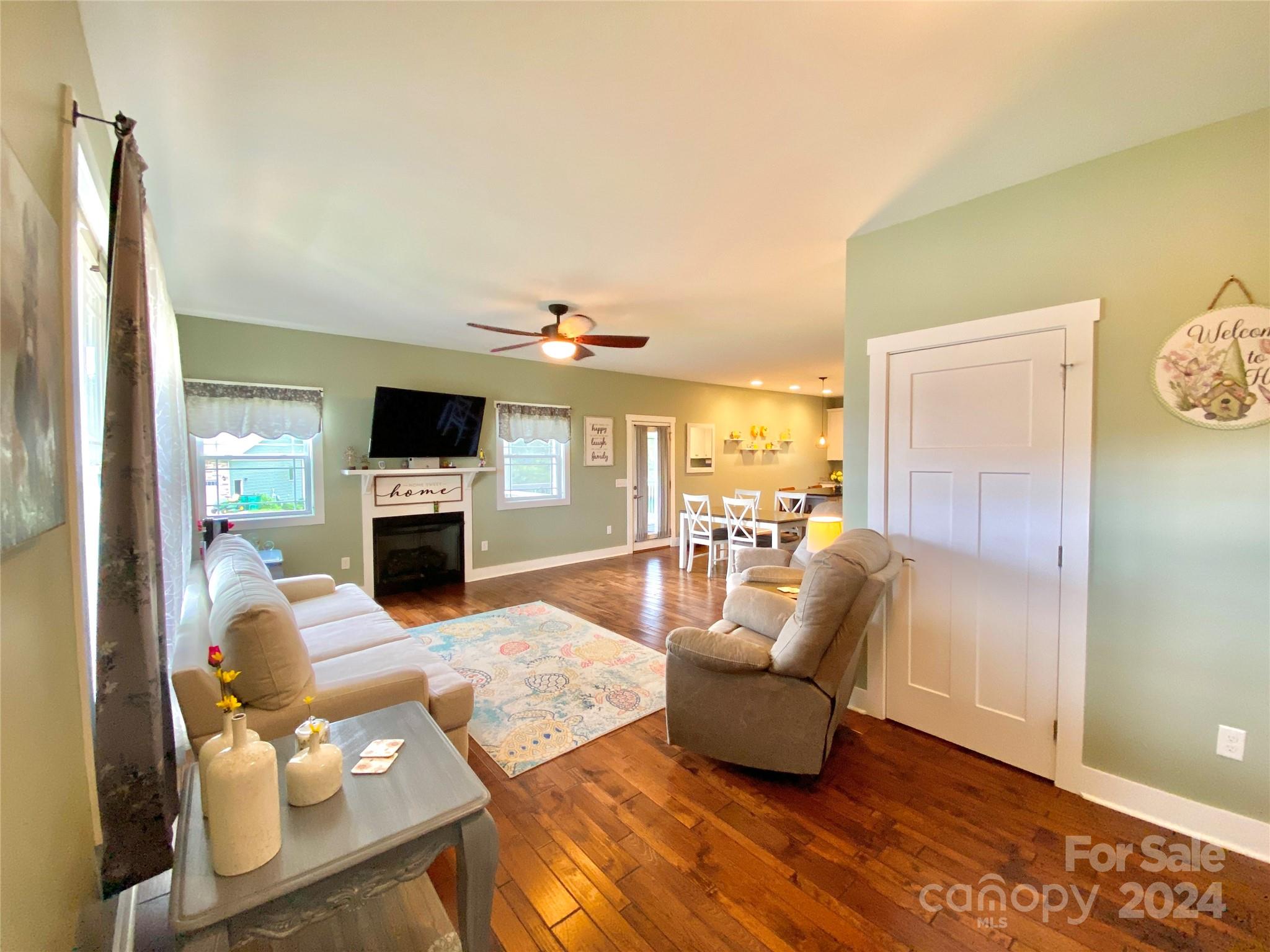 362 River Breeze Lane