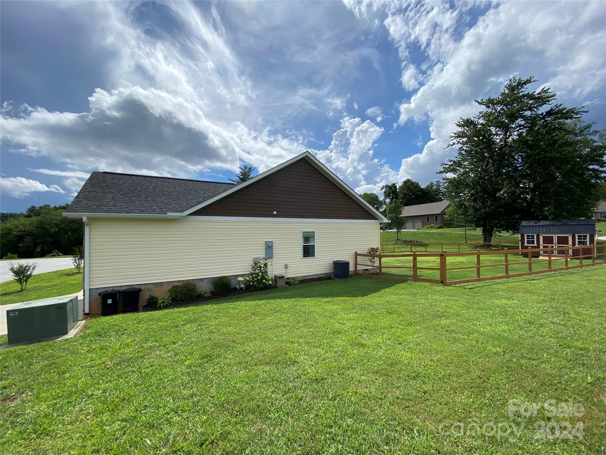 362 River Breeze Lane