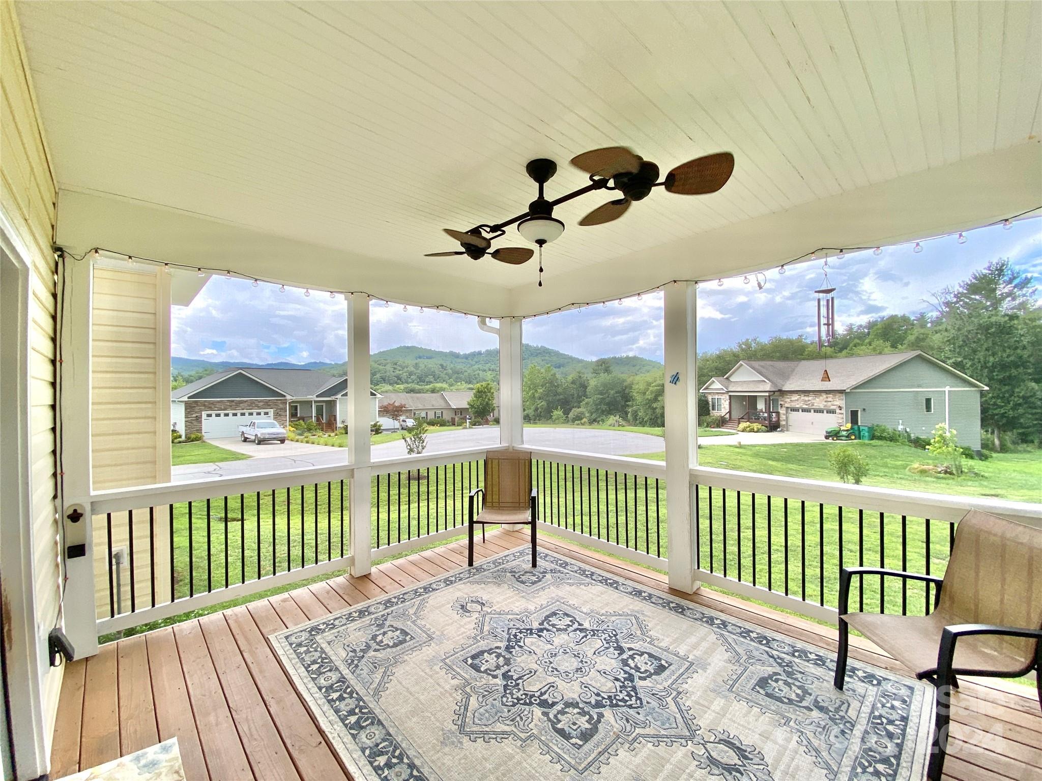 362 River Breeze Lane