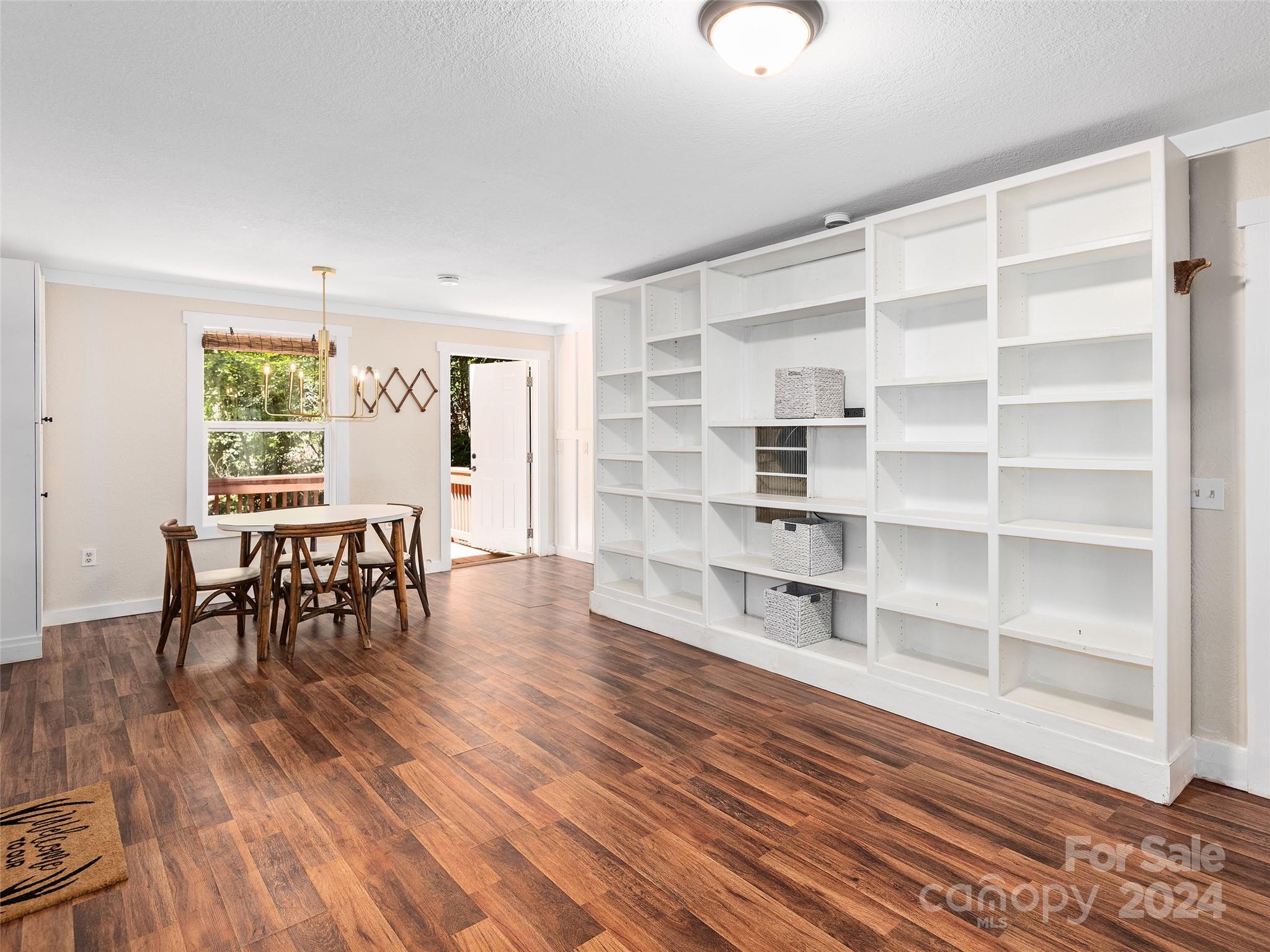 336 Chambers Lane
