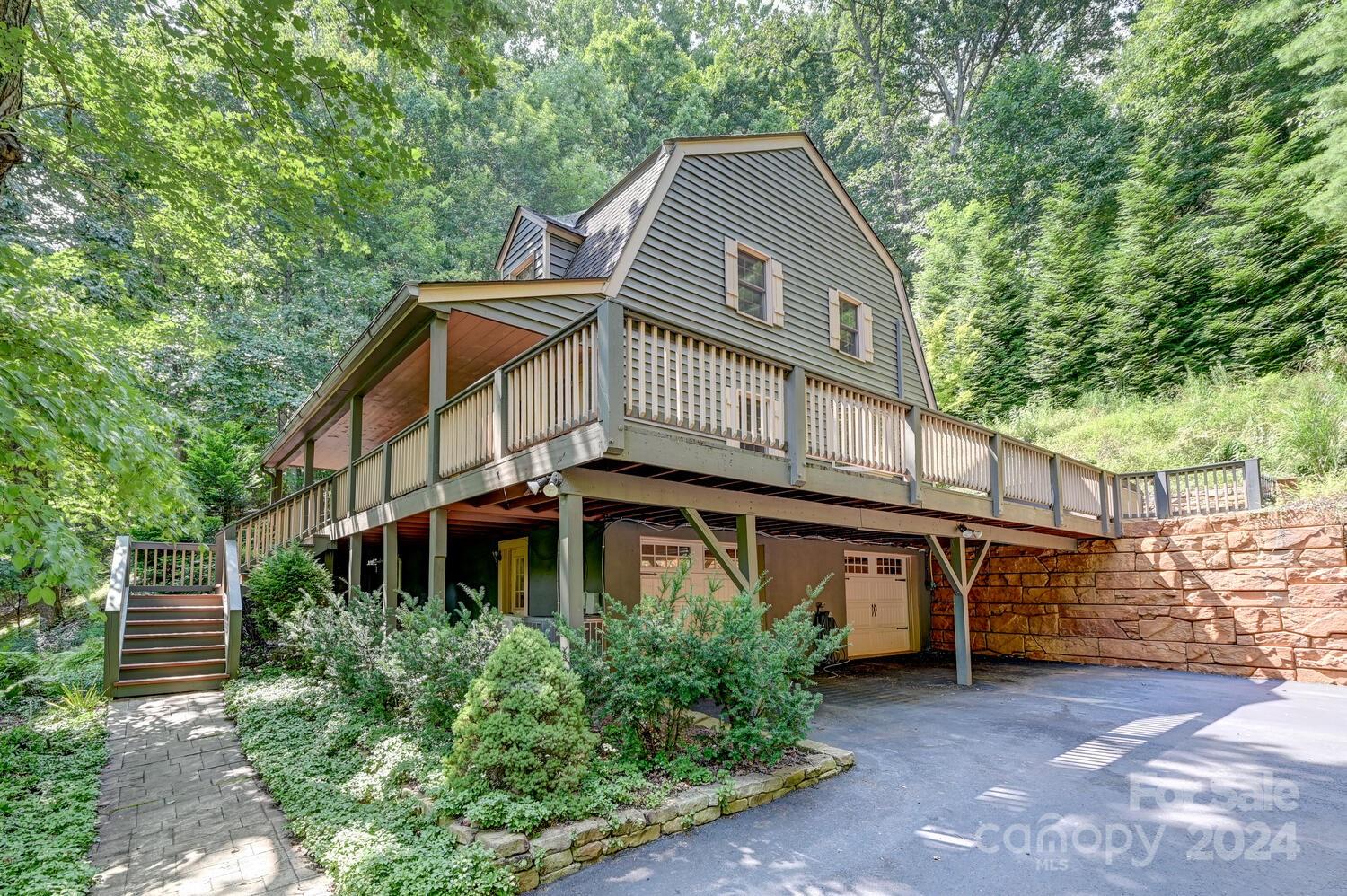 4 Poplar Drive