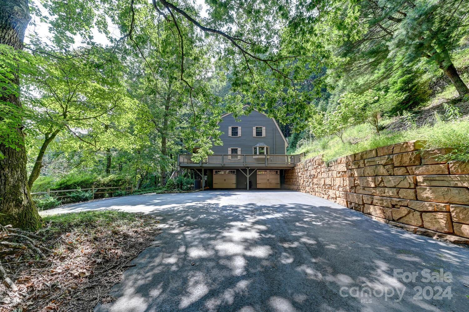 4 Poplar Drive