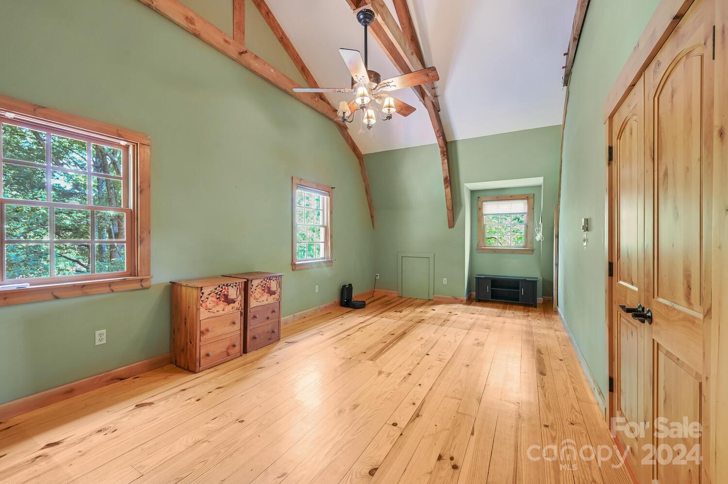 4 Poplar Drive