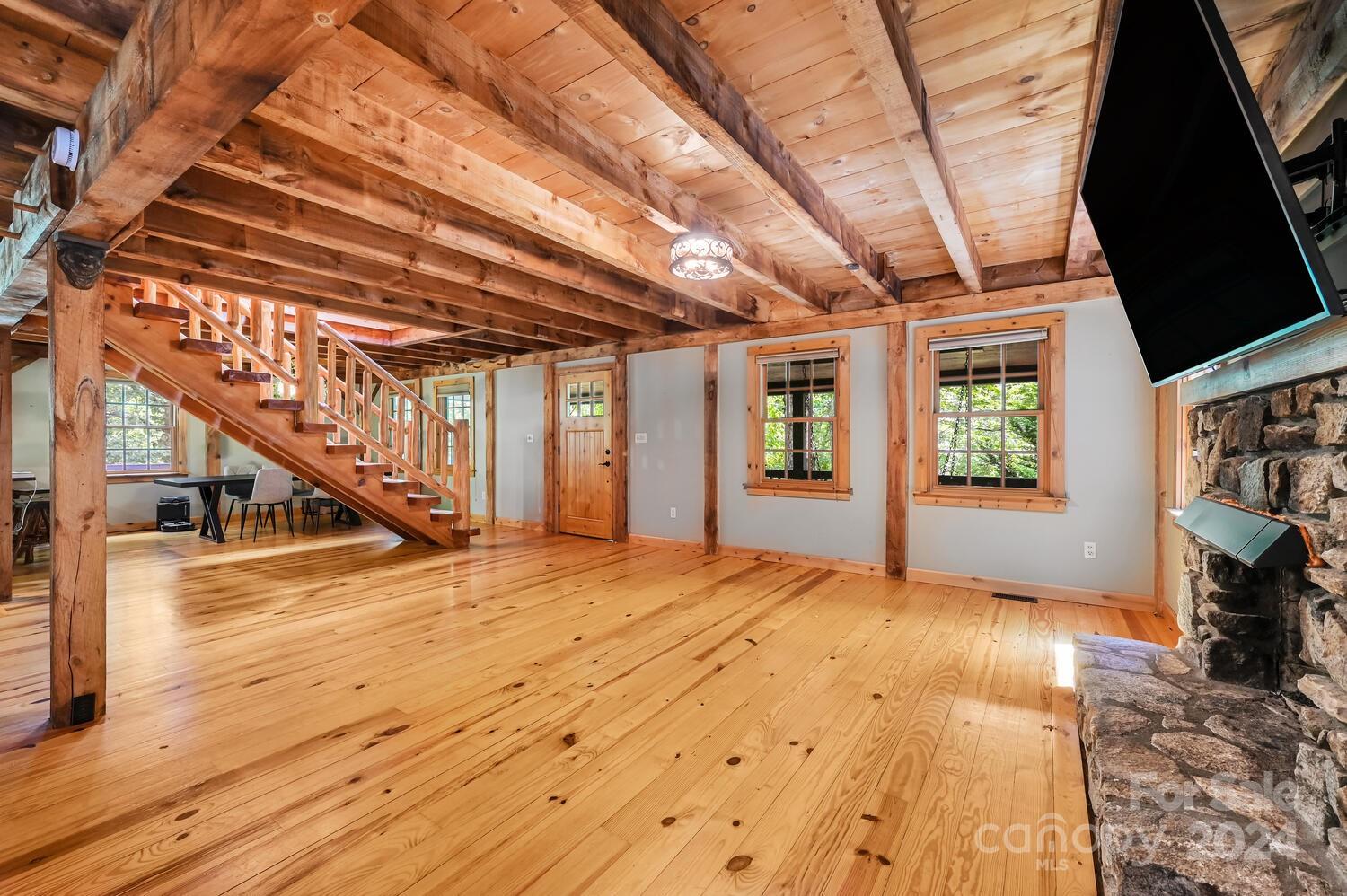4 Poplar Drive