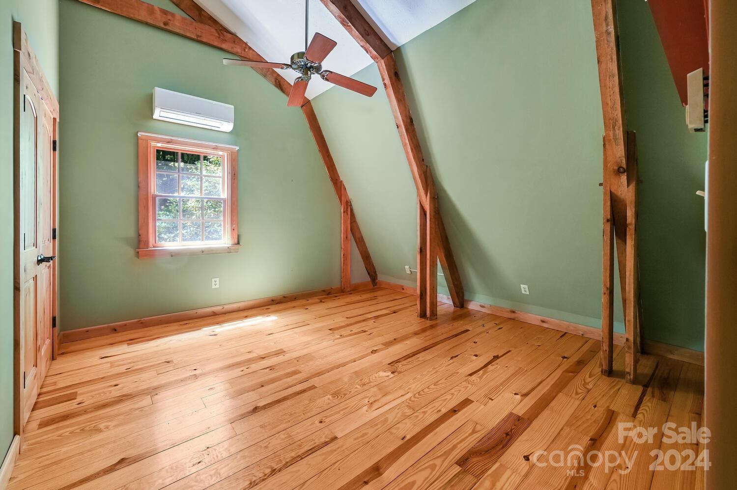 4 Poplar Drive