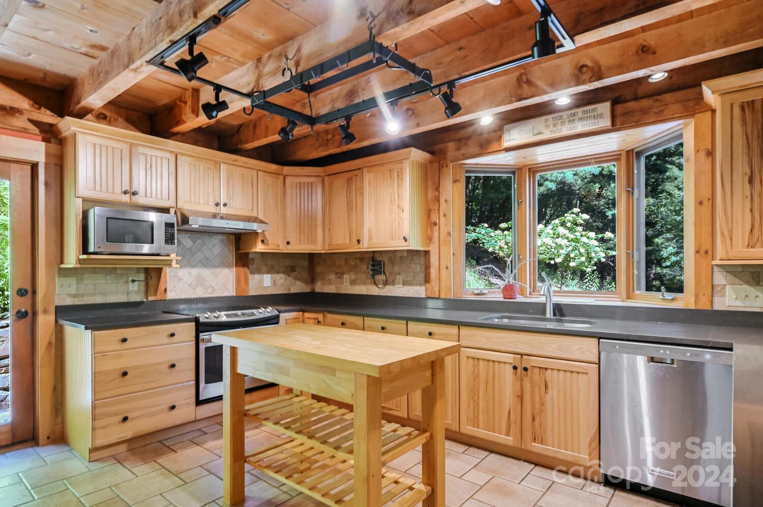 4 Poplar Drive