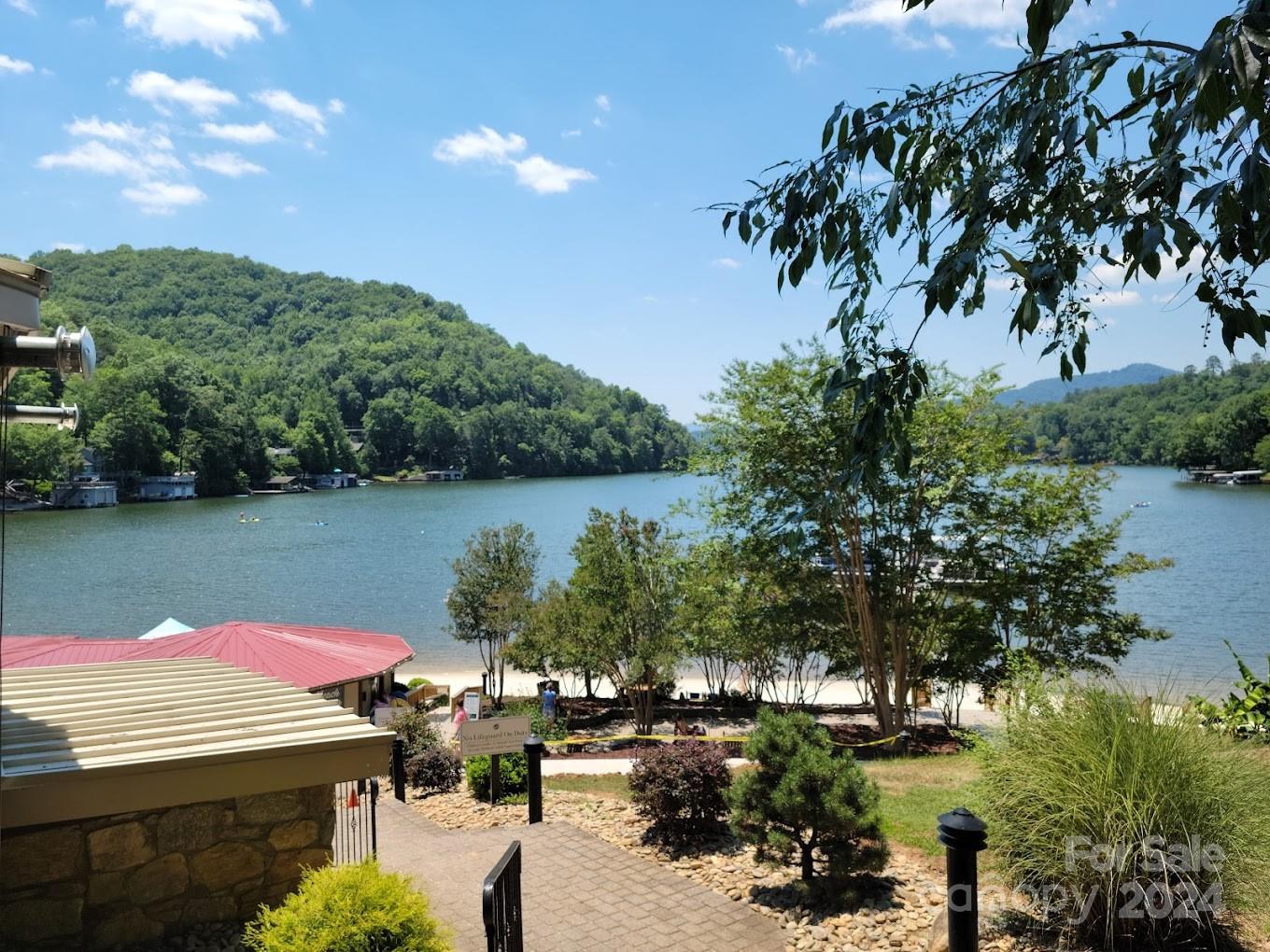 272 Bluebird Road