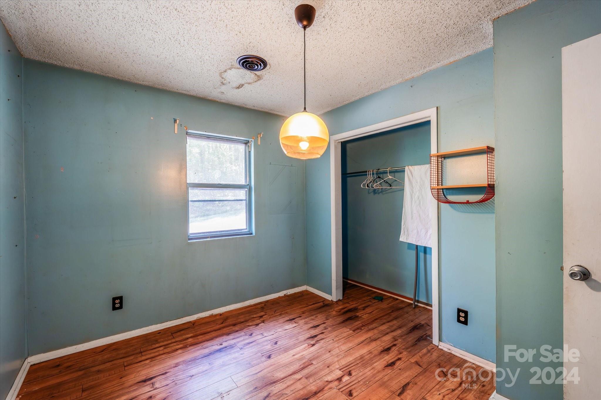 272 Bluebird Road