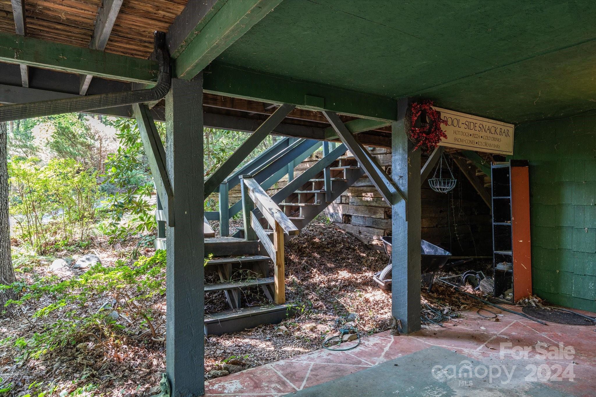 272 Bluebird Road