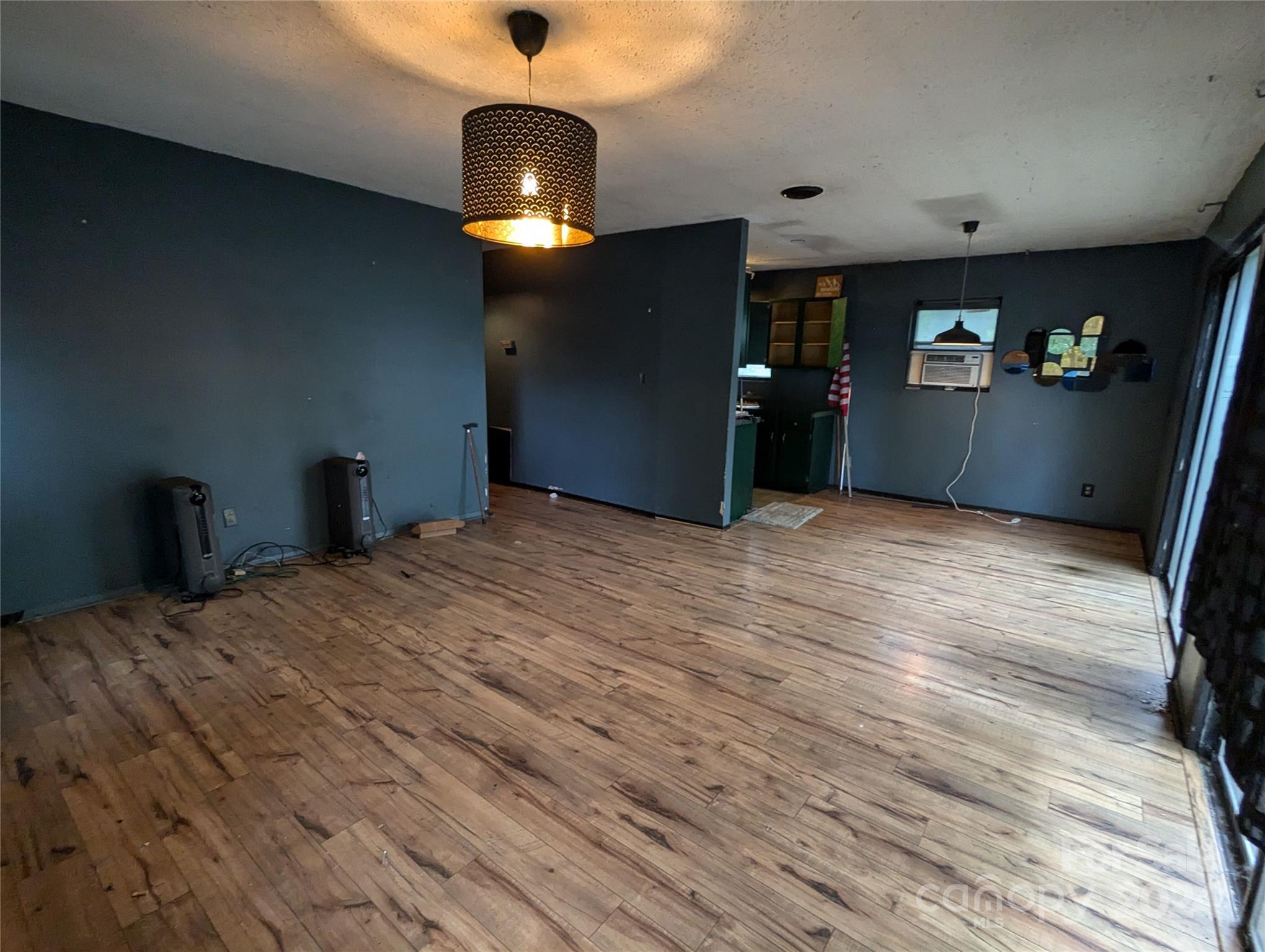 272 Bluebird Road