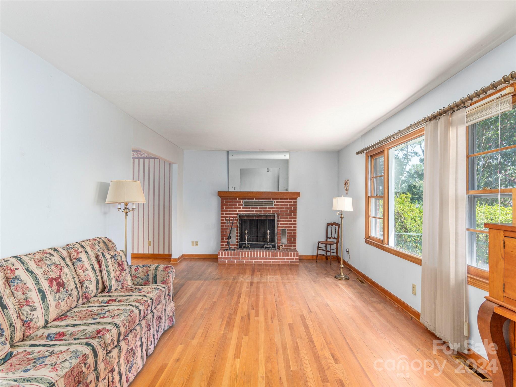 304 Oklawaha Circle