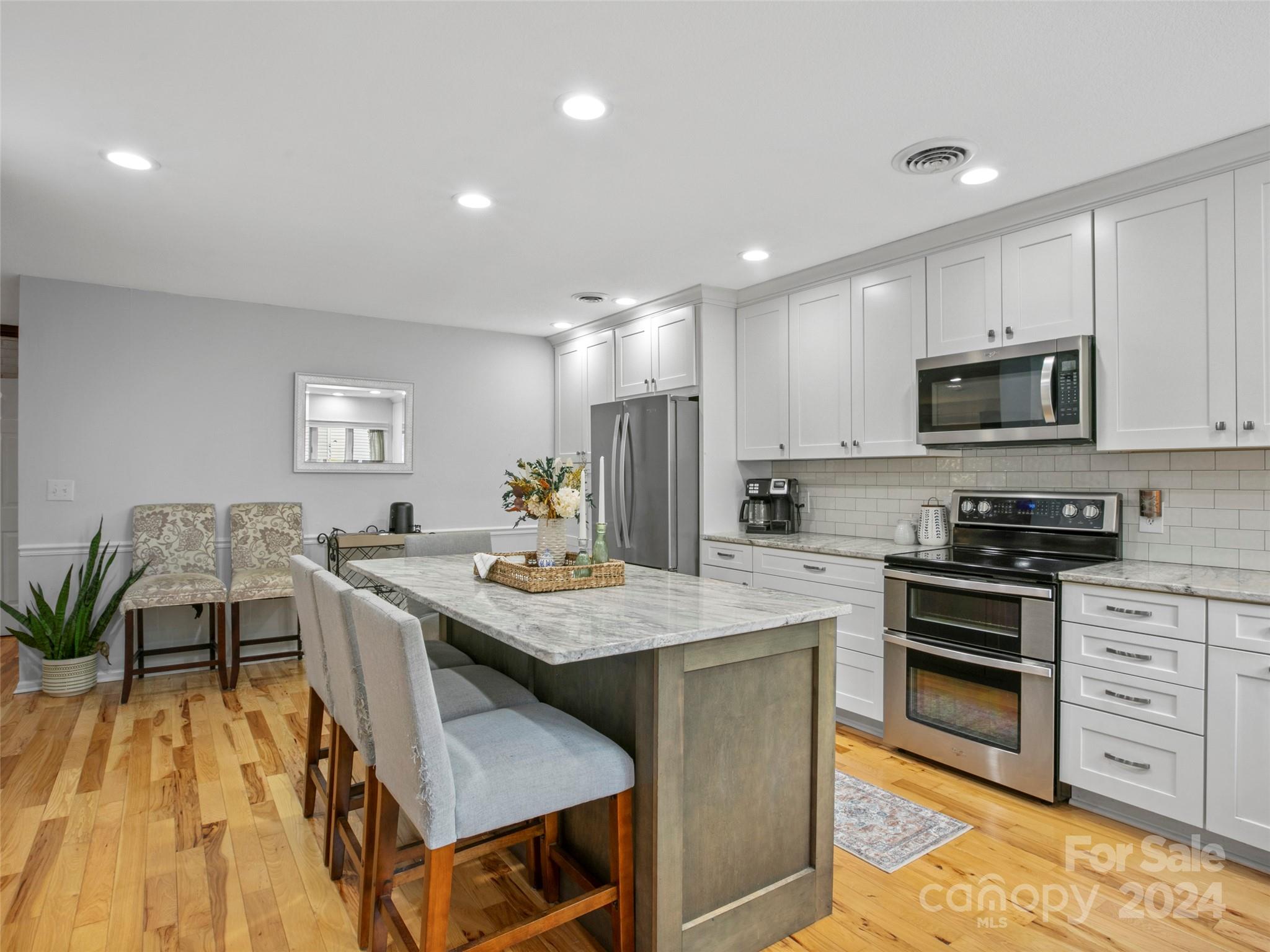 121 N Britton Creek Court