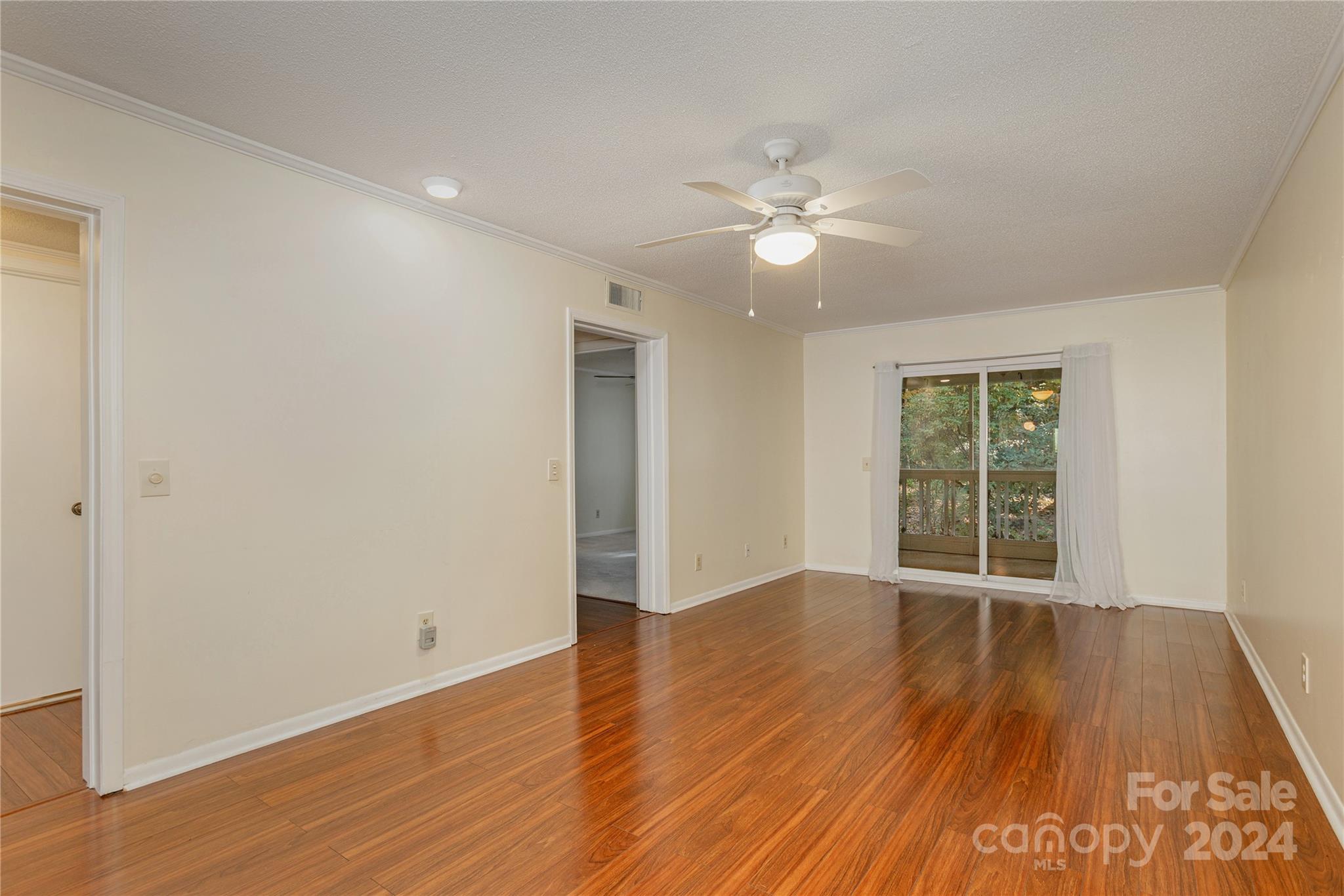 27 Lake Drive Unit: I1