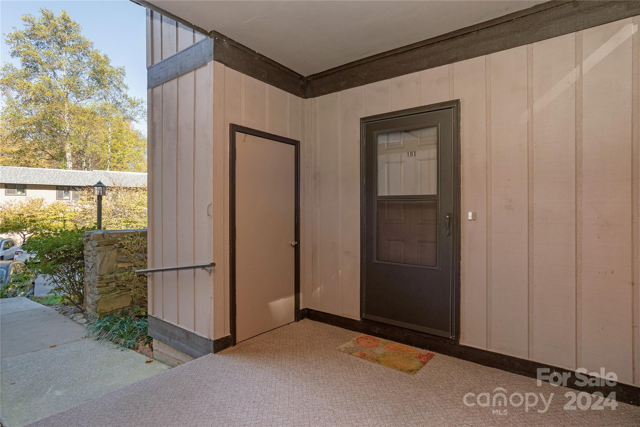 27 Lake Drive Unit: I1