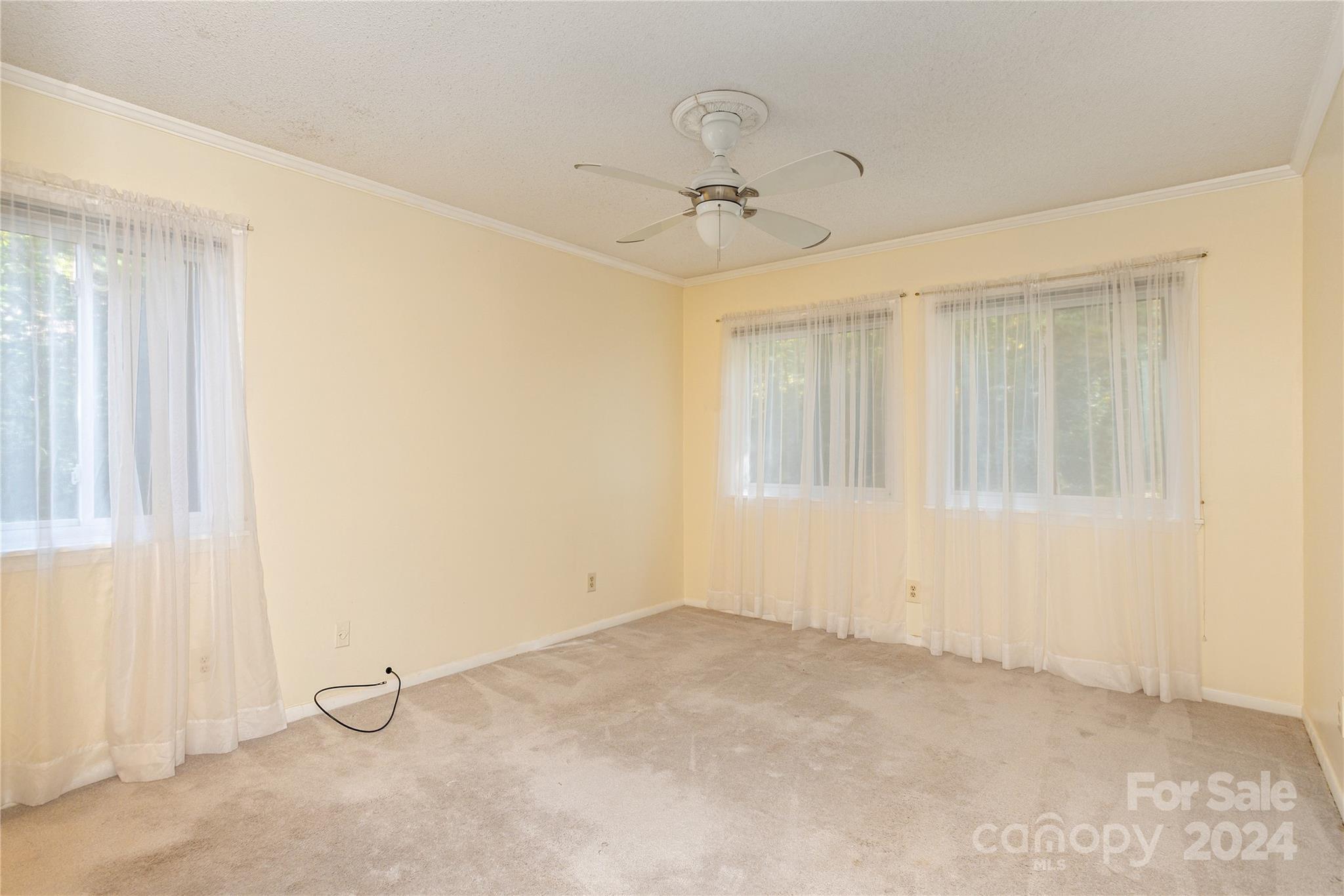 27 Lake Drive Unit: I1