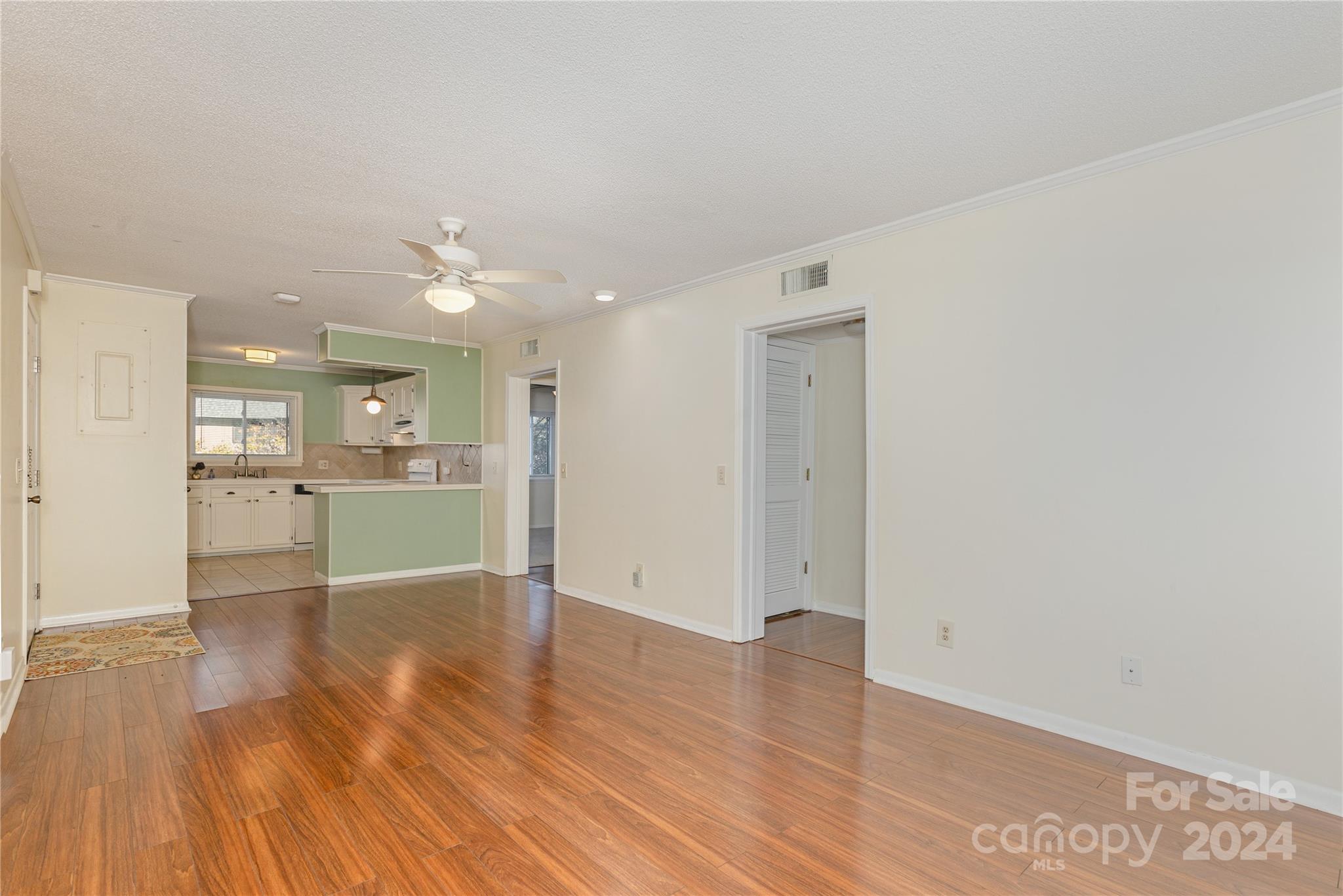 27 Lake Drive Unit: I1
