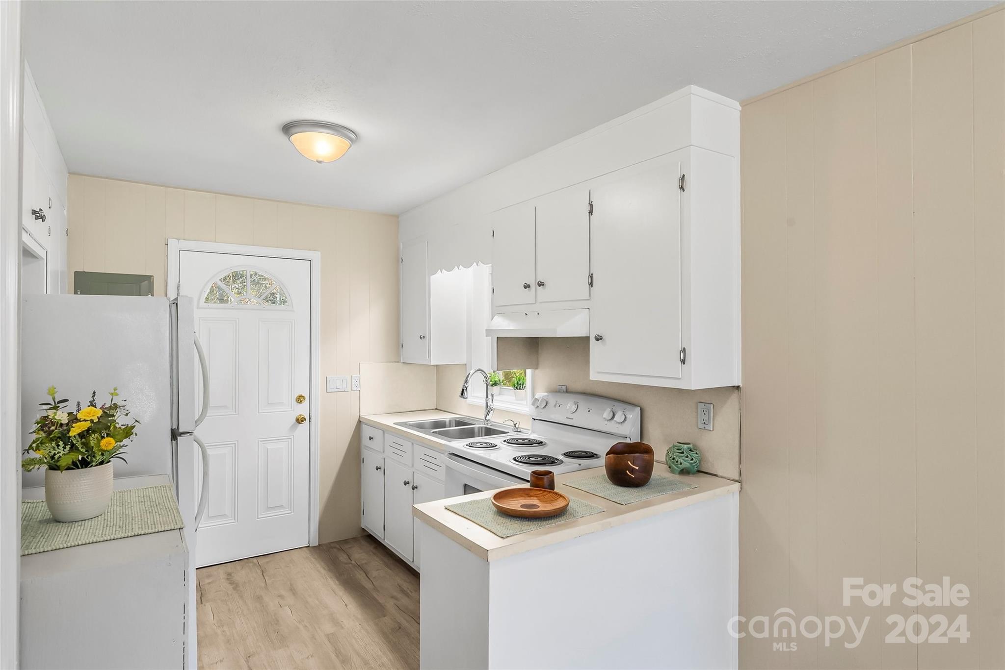 202/204 Barbour Drive