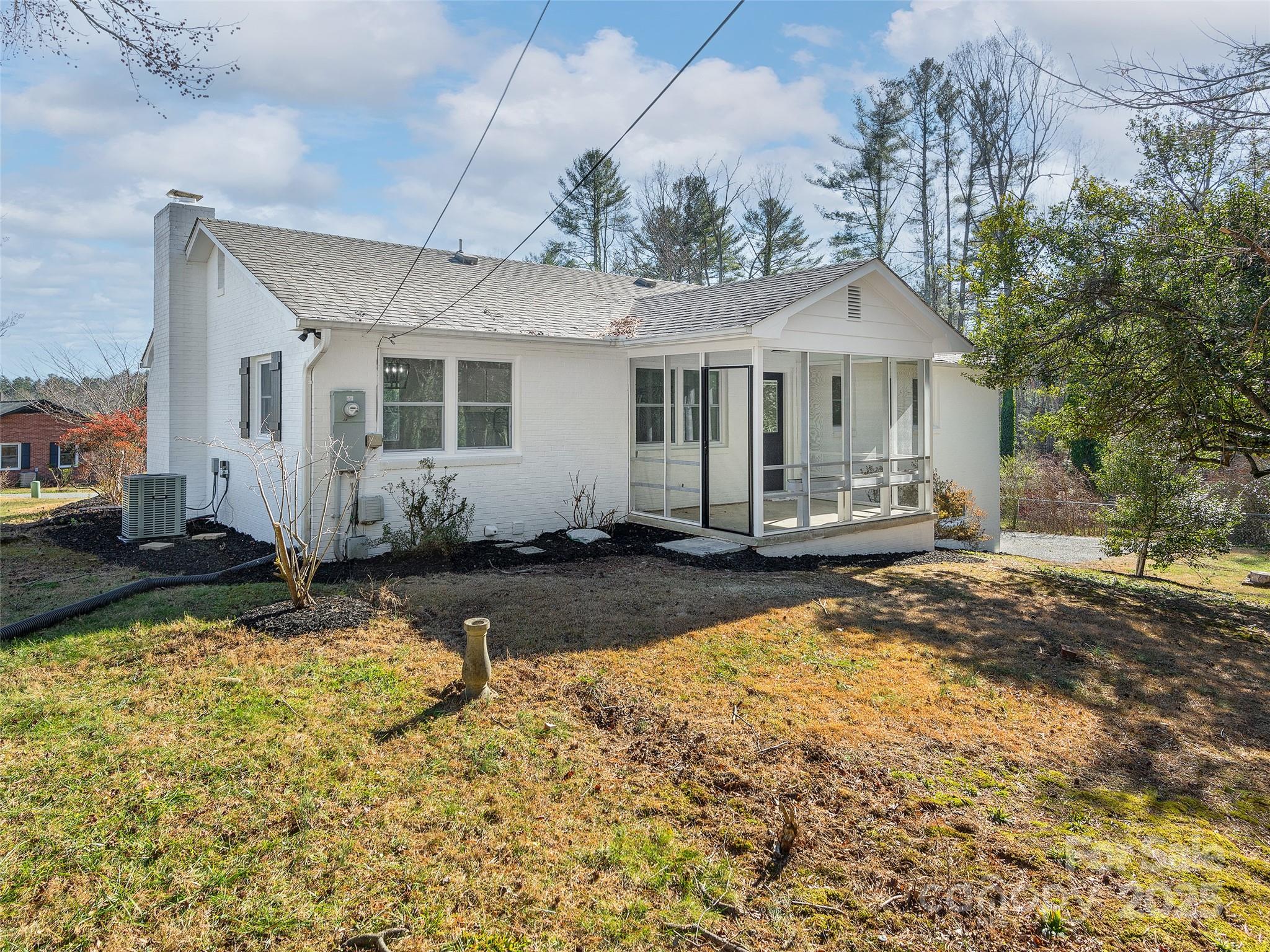 304 Oklawaha Circle