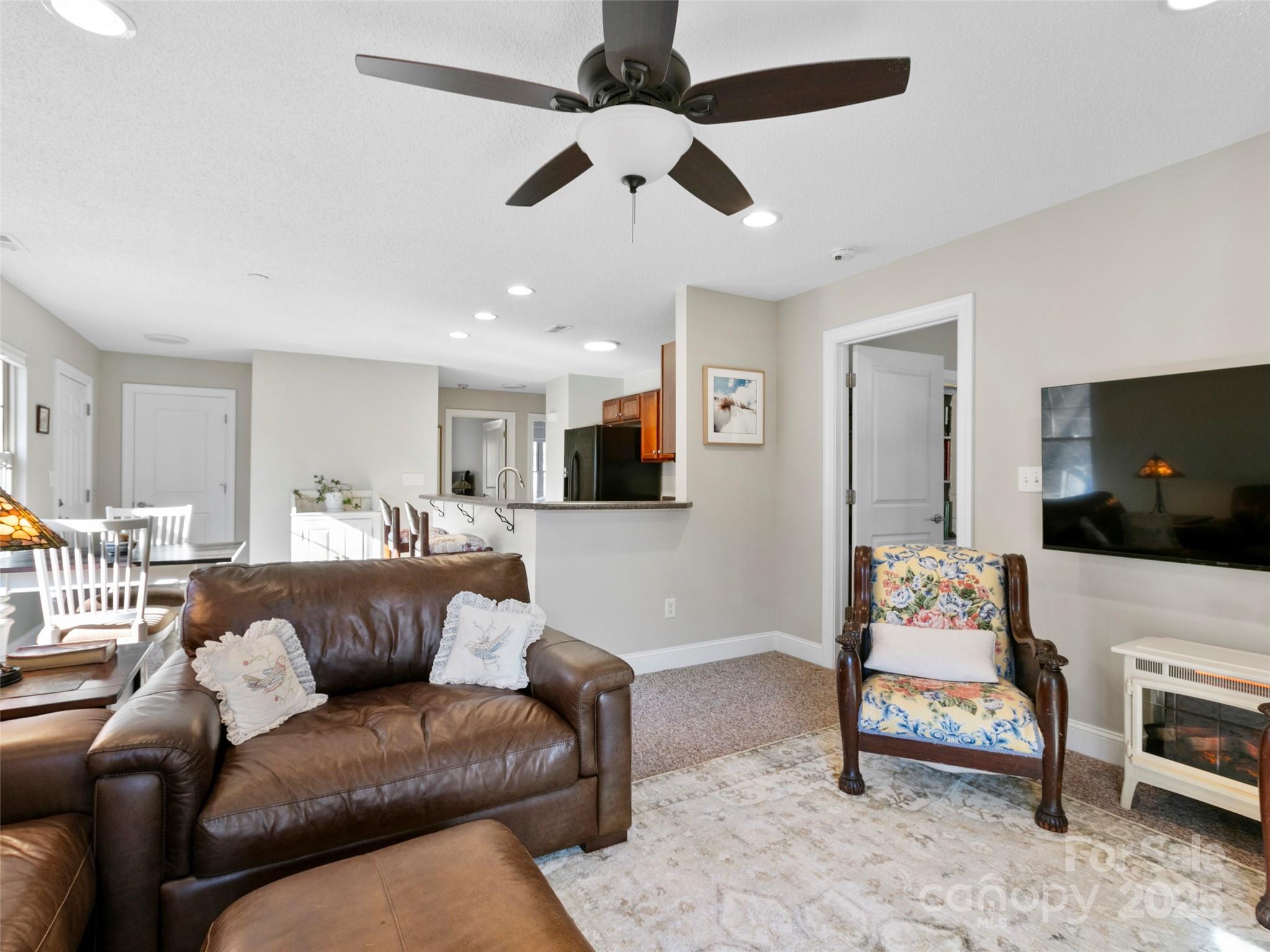 252 Wash Creek Drive Unit: H