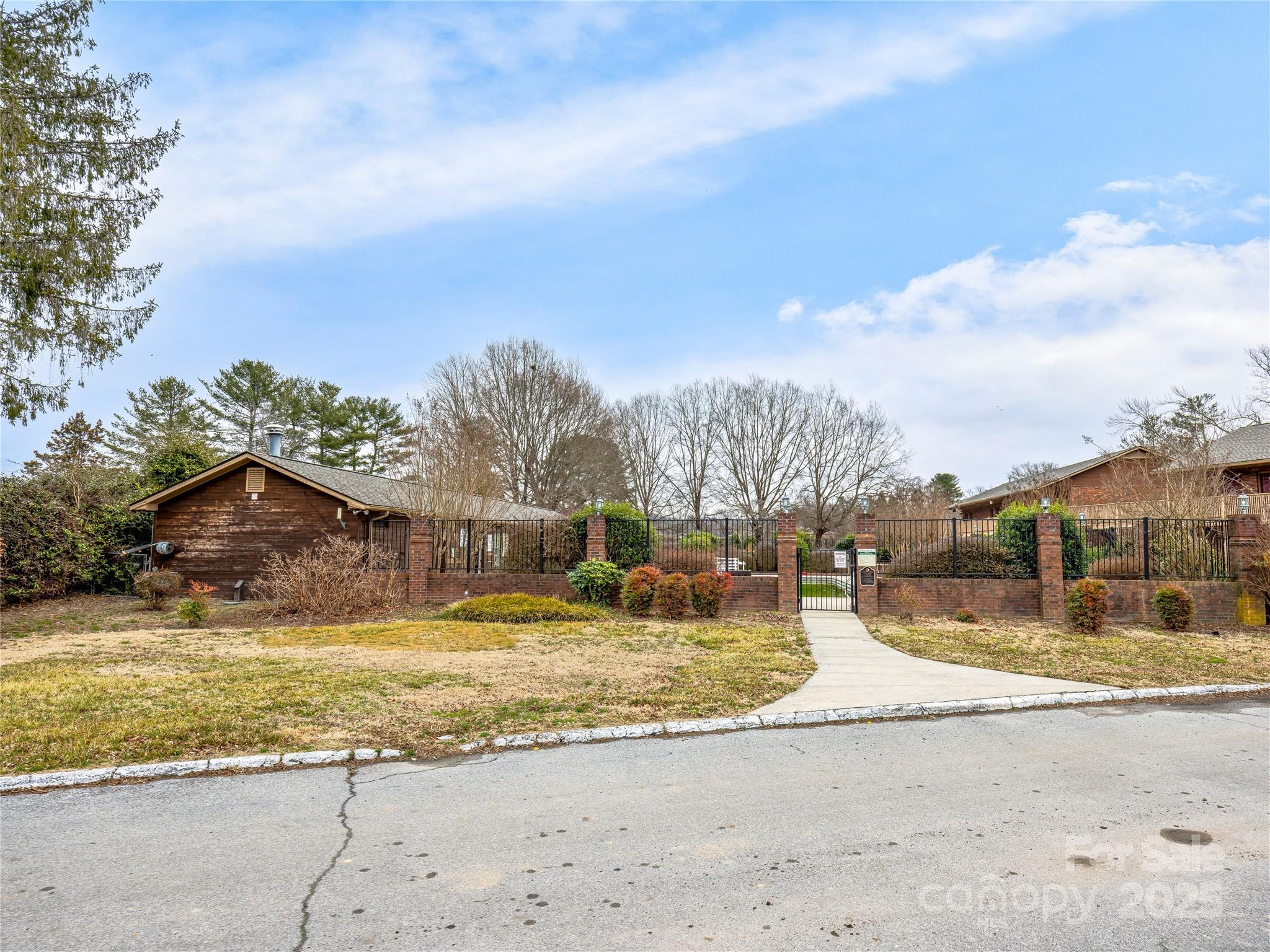 5 St Andrews Drive
