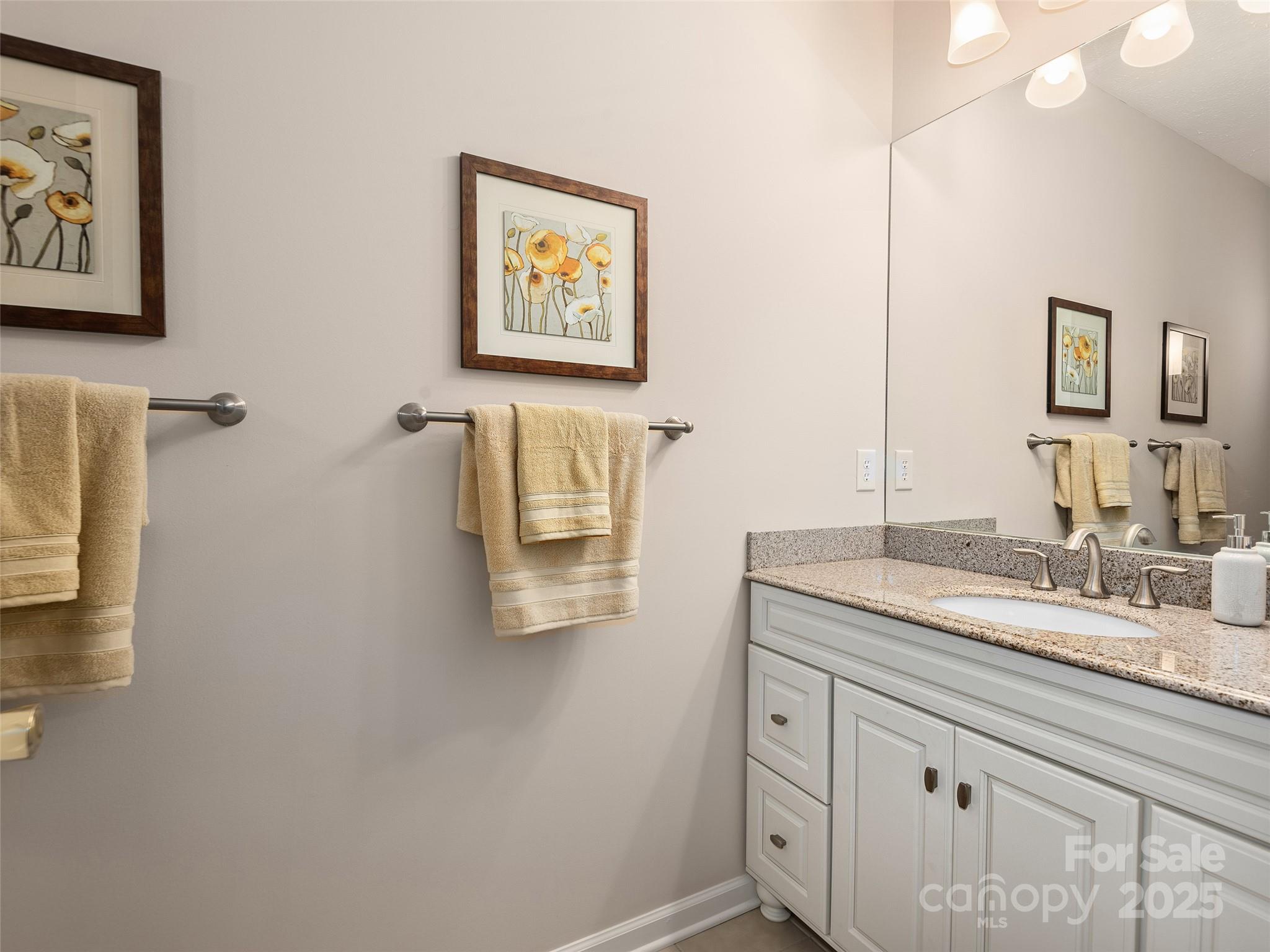 2206 E Cumming Woods Lane Unit: 10