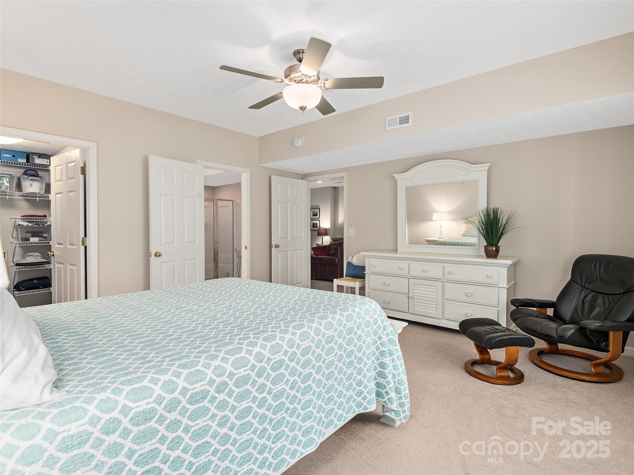 2206 E Cumming Woods Lane Unit: 10