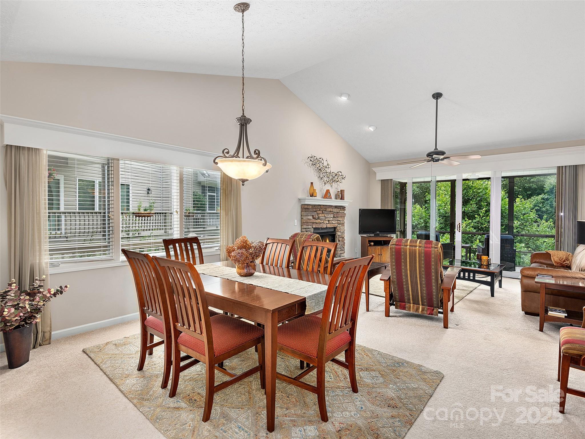 2206 E Cumming Woods Lane Unit: 10
