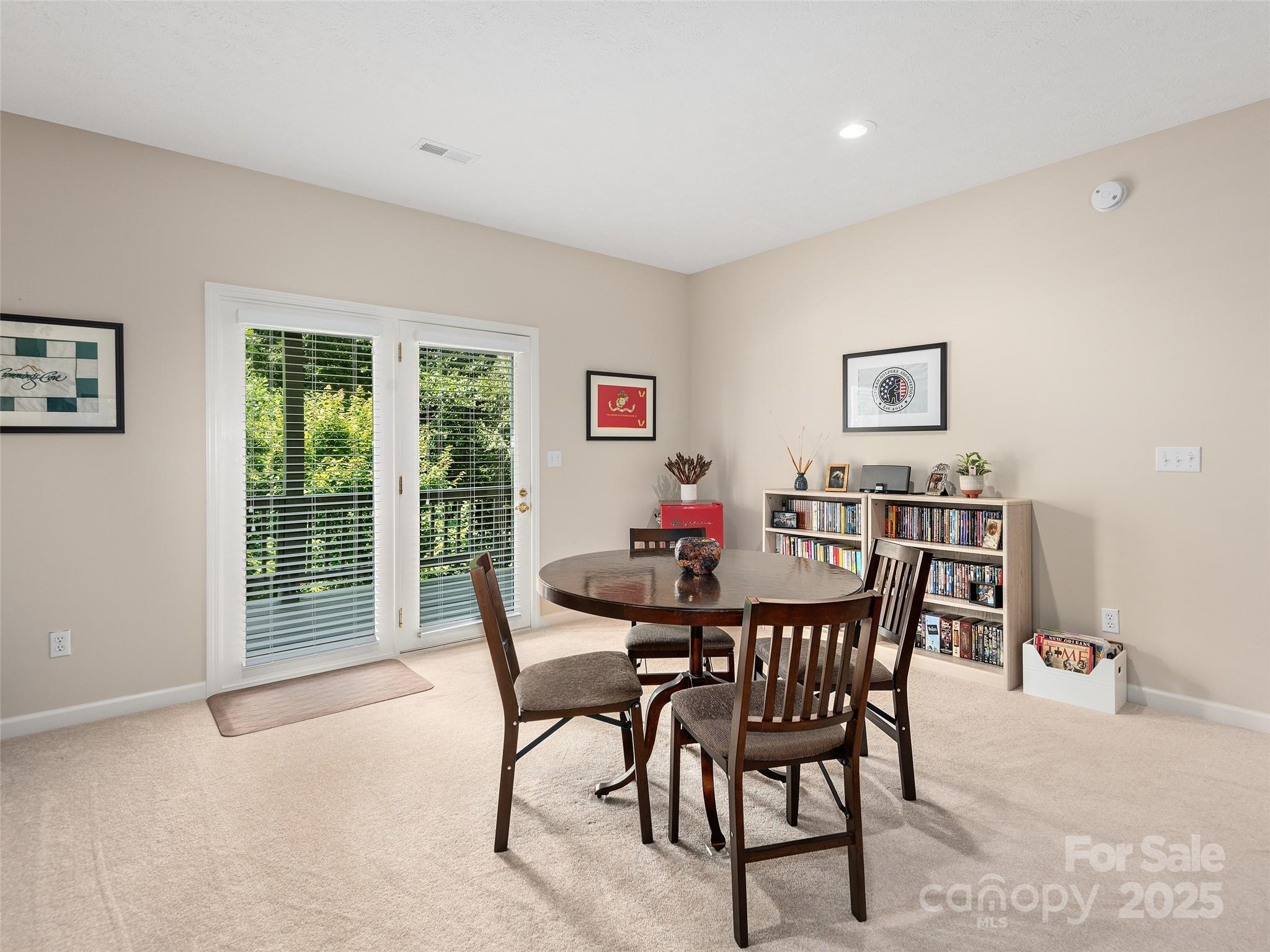 2206 E Cumming Woods Lane Unit: 10