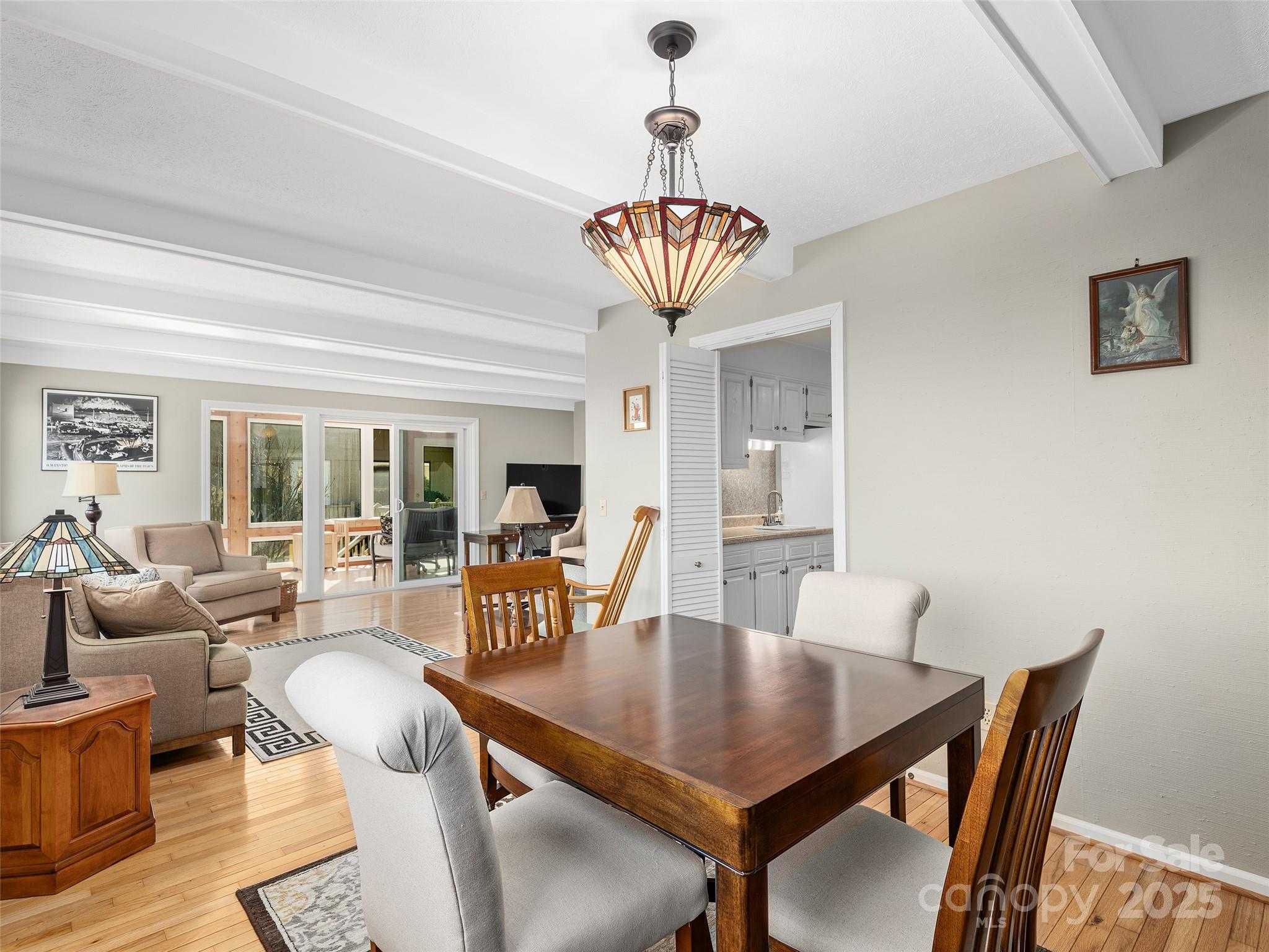 516 Davis Mountain Road