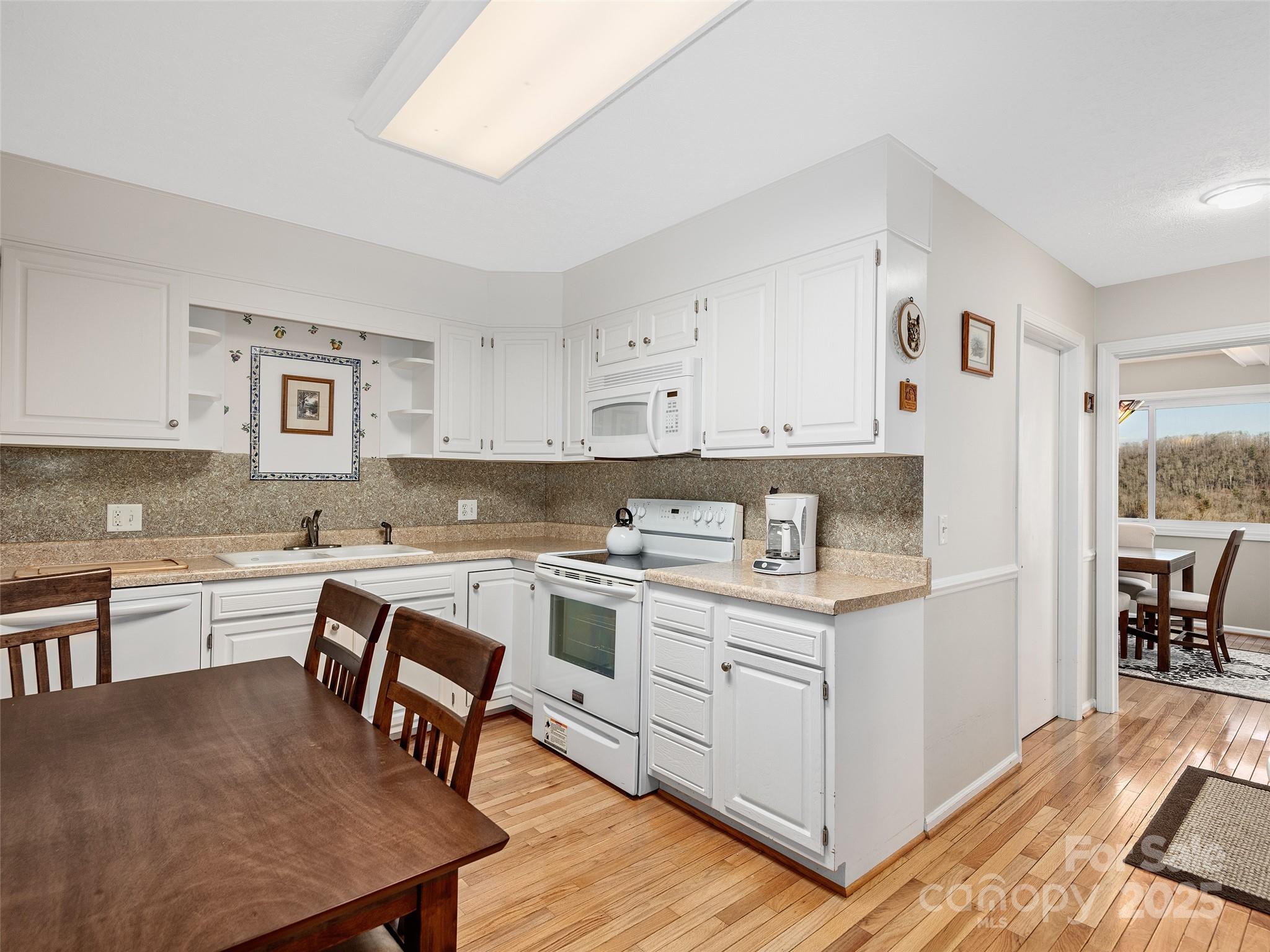 516 Davis Mountain Road