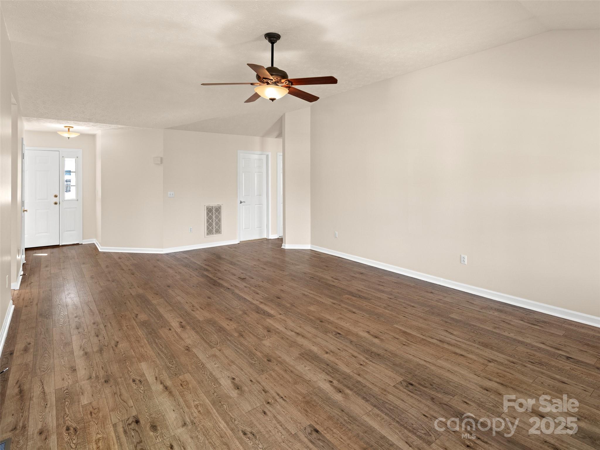 55 S Woodridge View Court