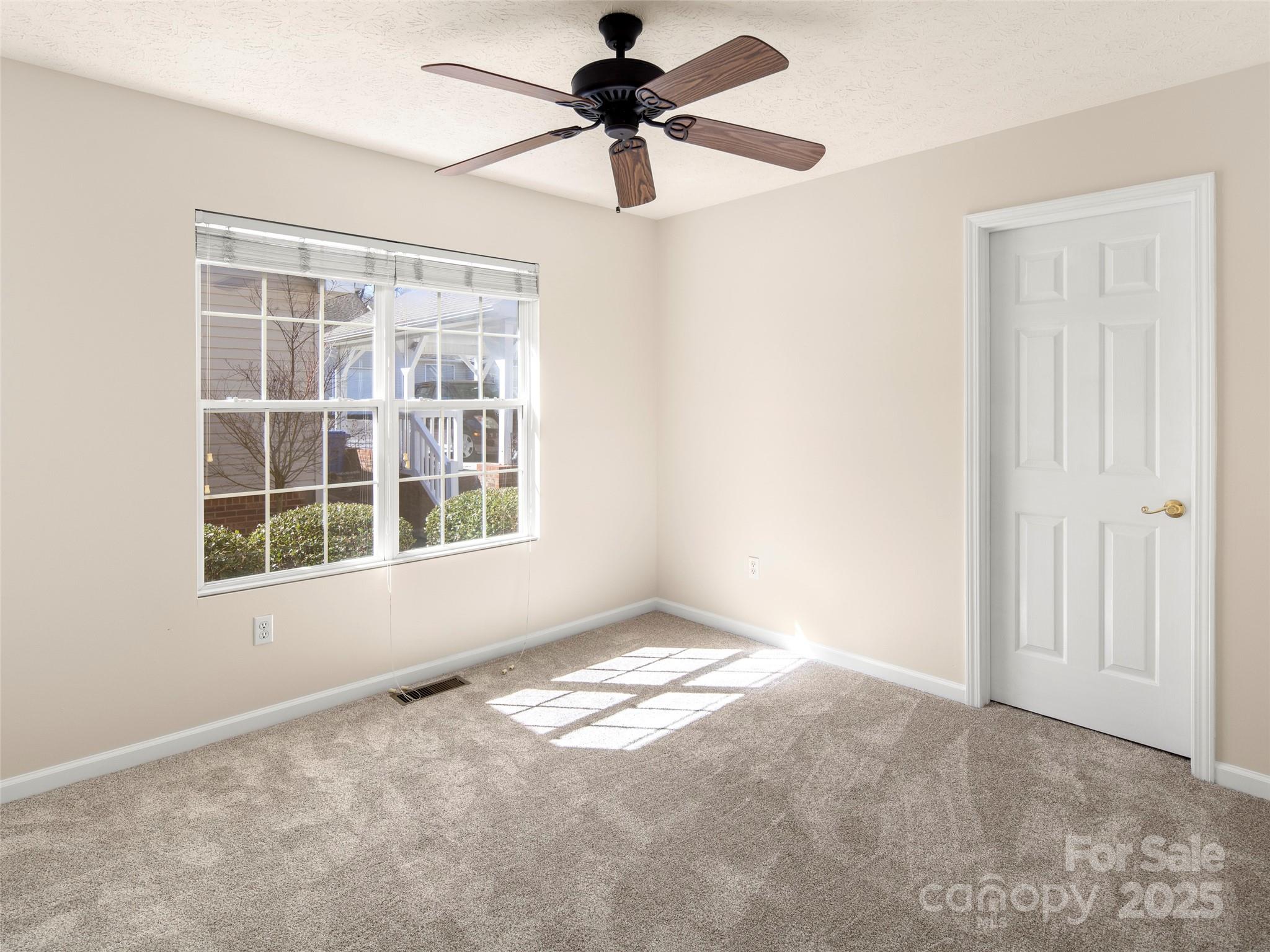 55 S Woodridge View Court