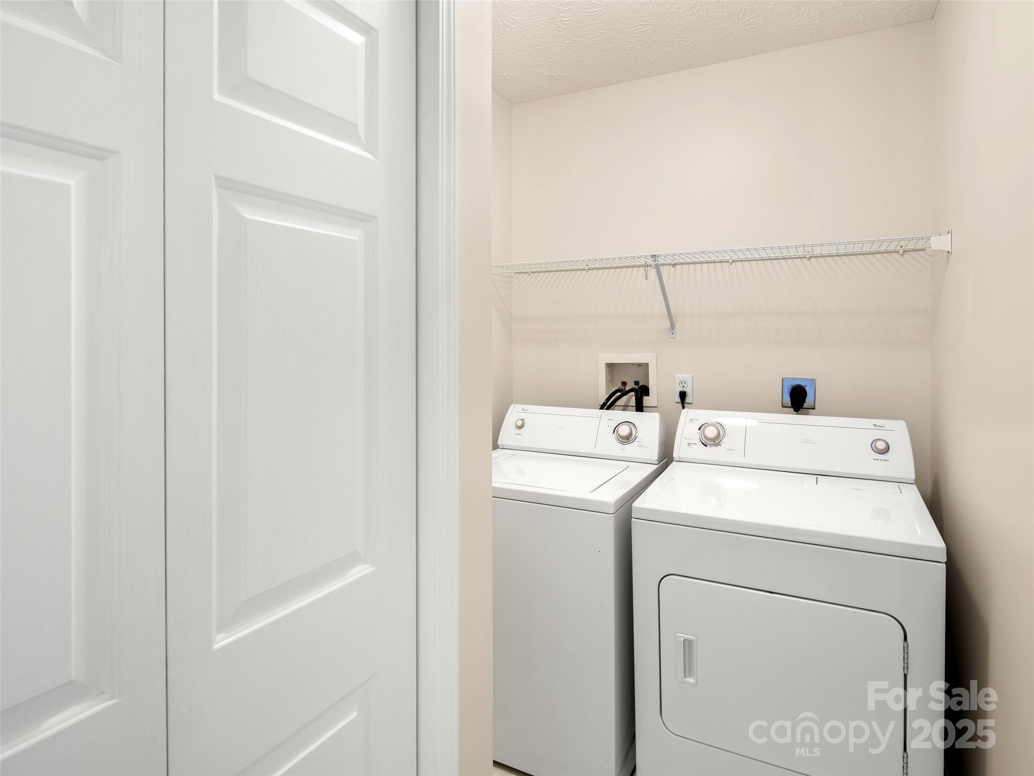 55 S Woodridge View Court